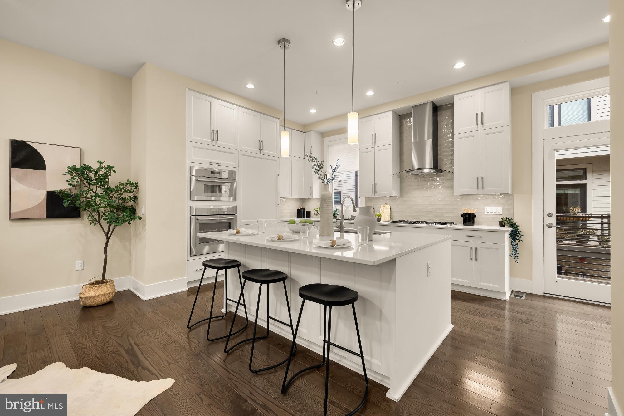 GROSVENOR HEIGHTS - Residential Lease