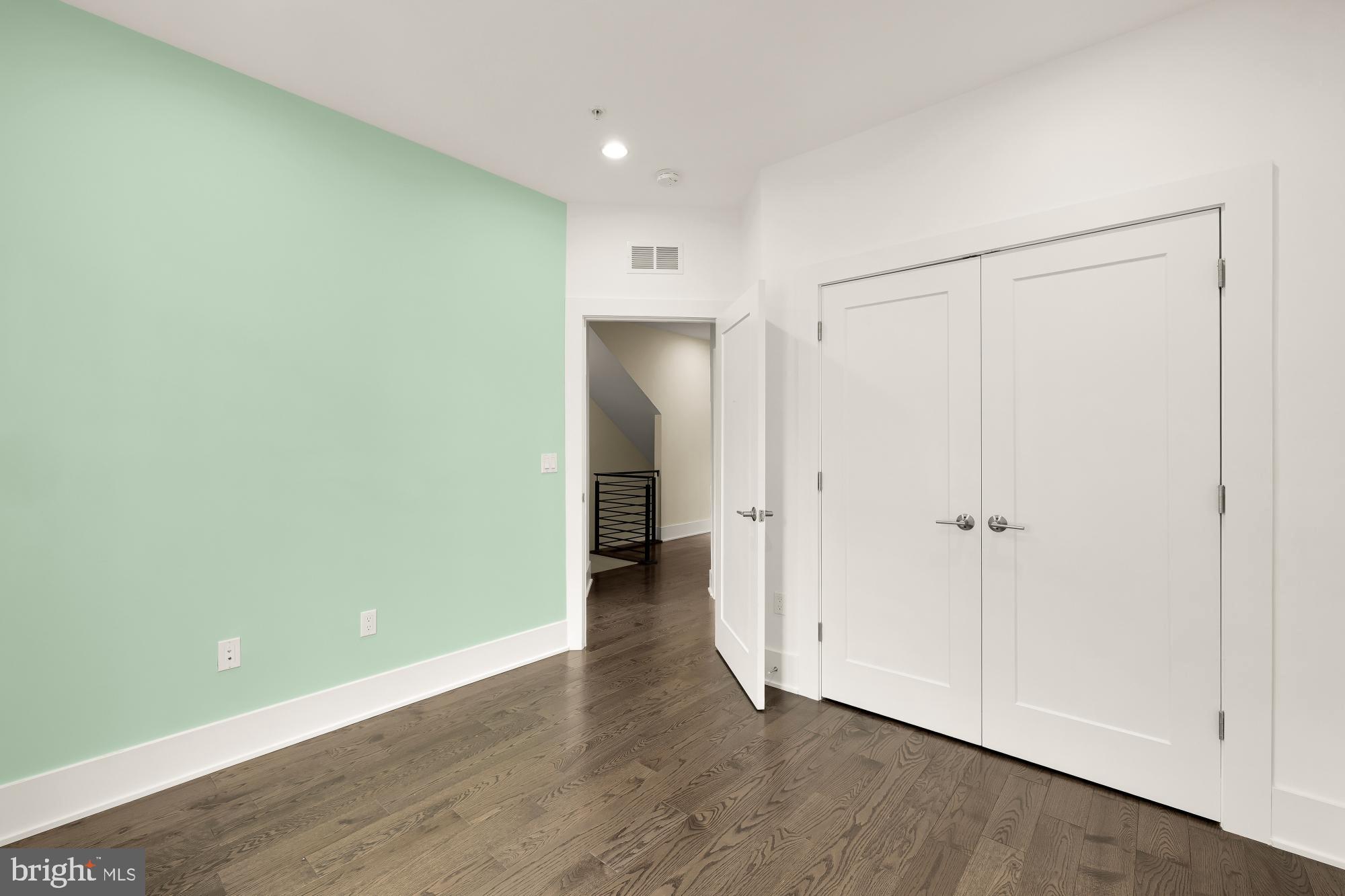 GROSVENOR HEIGHTS - Residential Lease