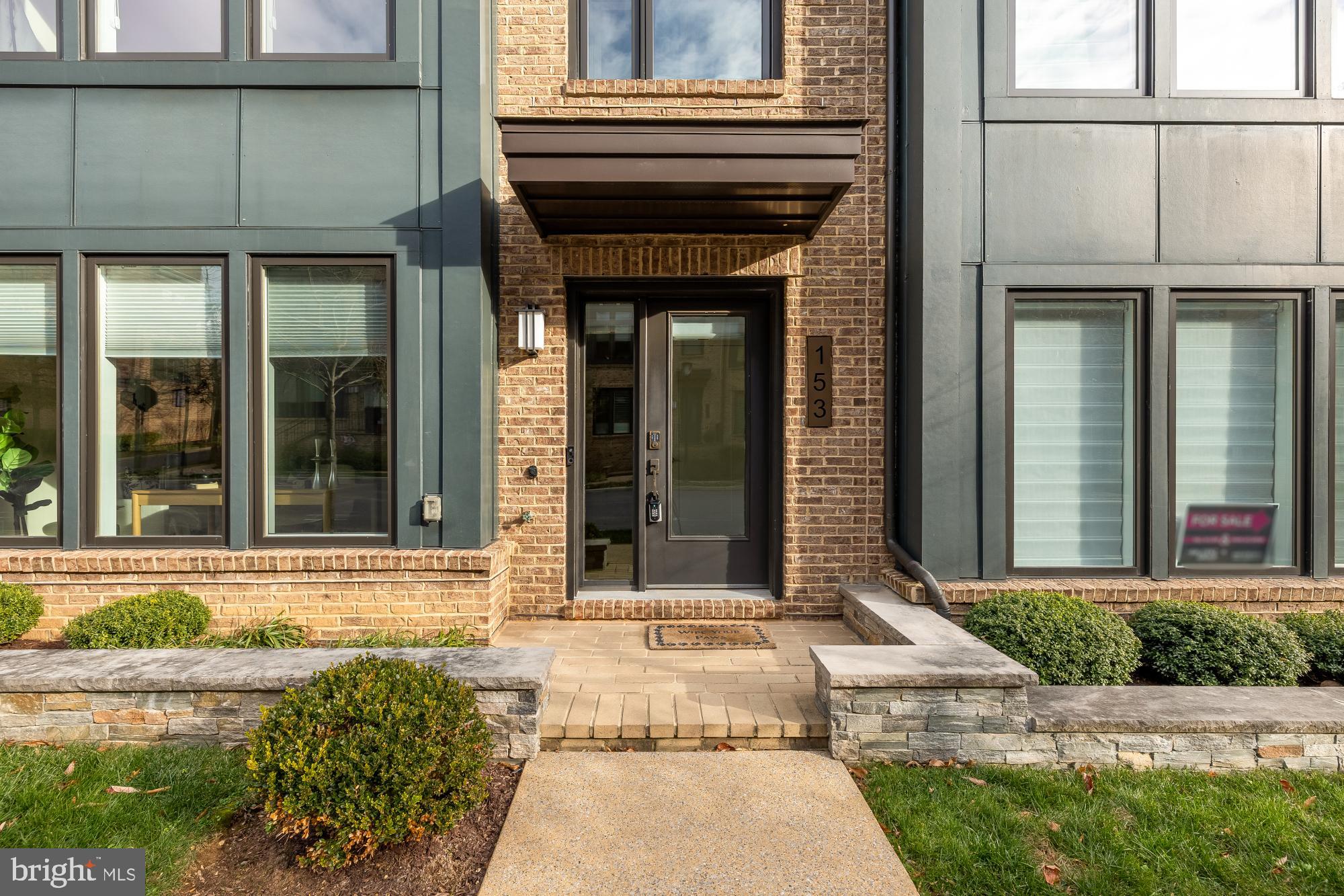 GROSVENOR HEIGHTS - Residential Lease