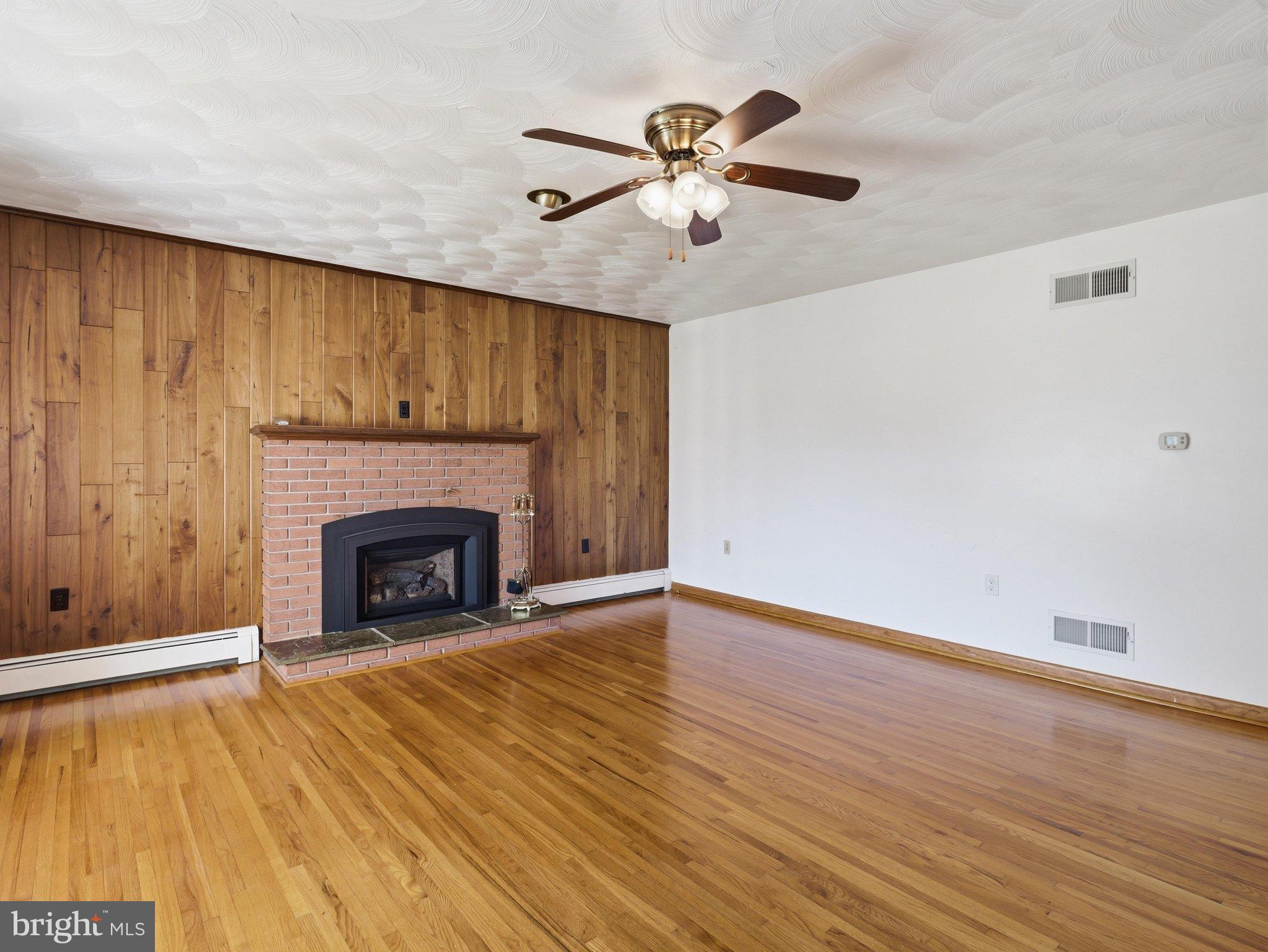 544 MENTZER AVENUE