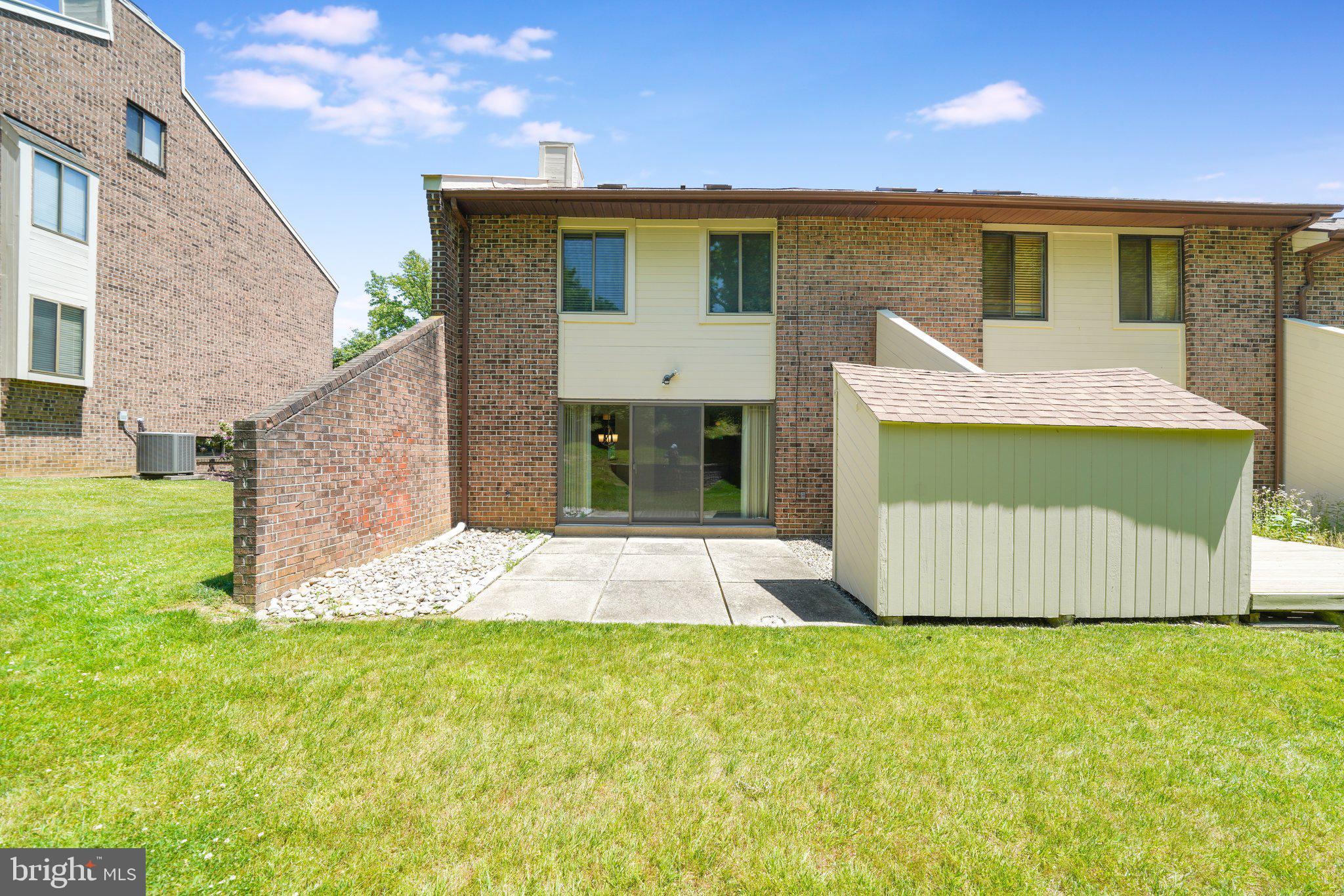 DUPORTAIL VILLAGE - Residential Lease