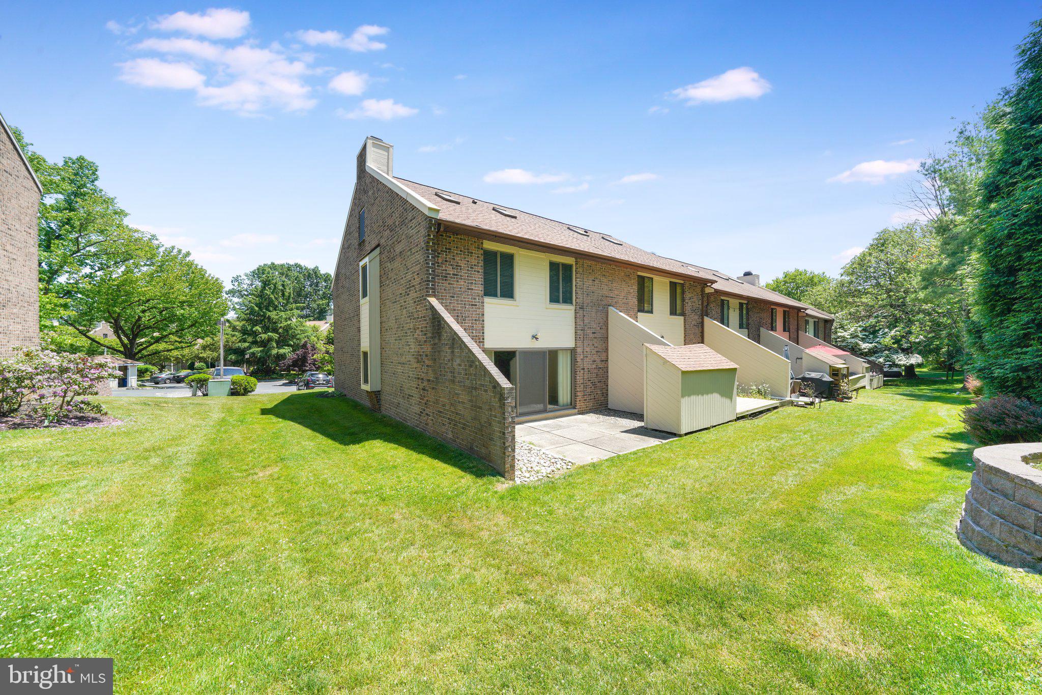 DUPORTAIL VILLAGE - Residential Lease