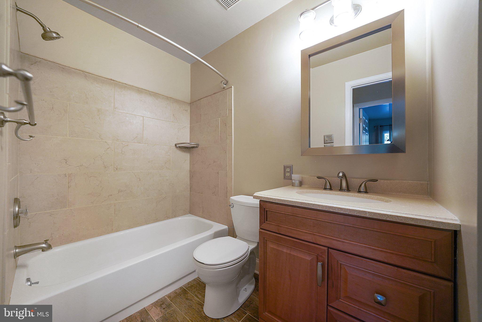 DUPORTAIL VILLAGE - Residential Lease