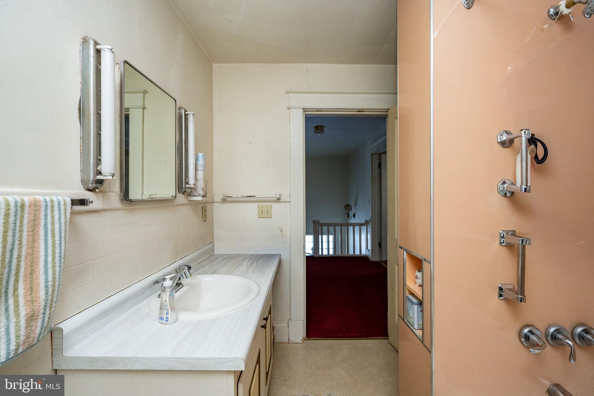 OAKLAND - Residential