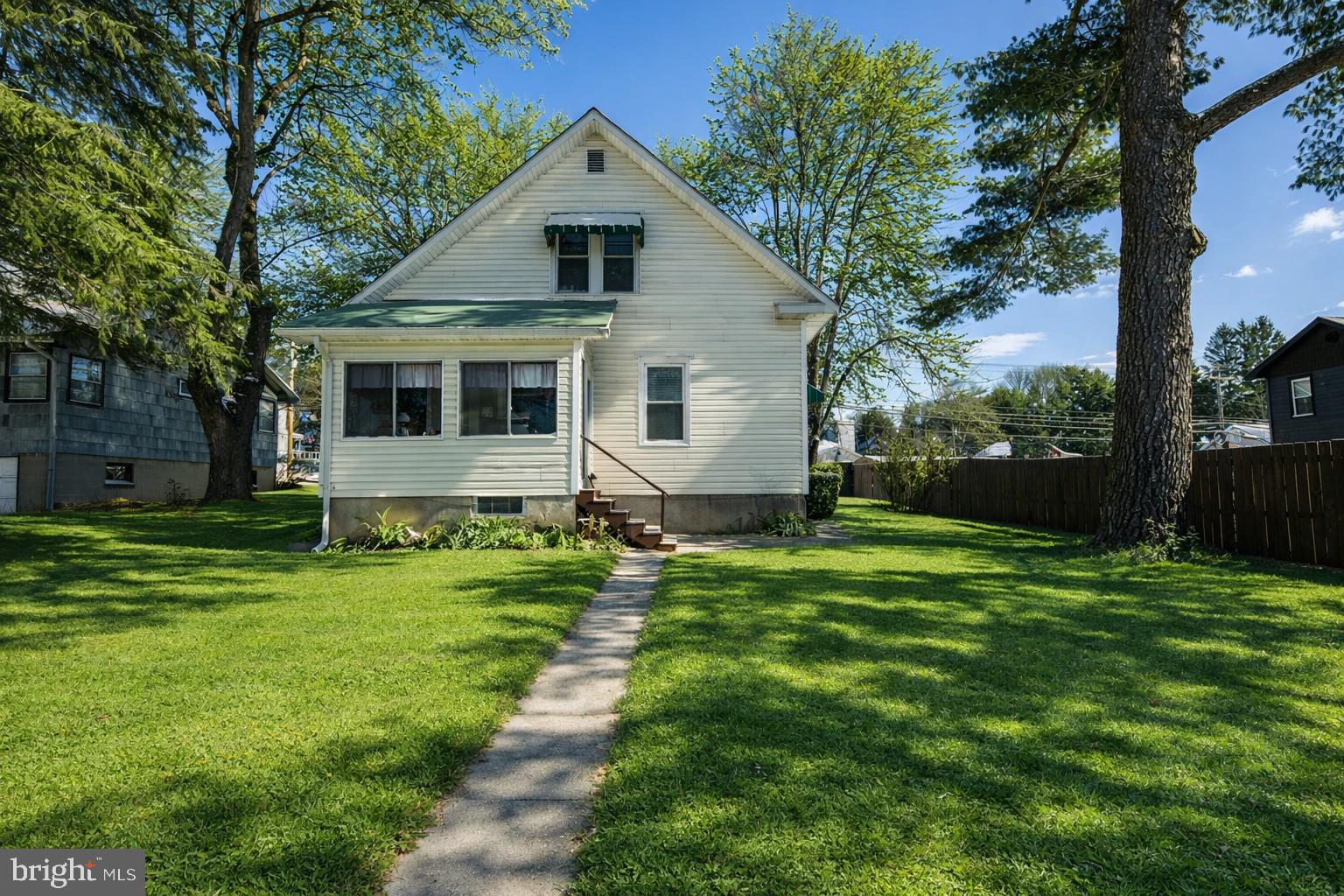 OAKLAND - Residential