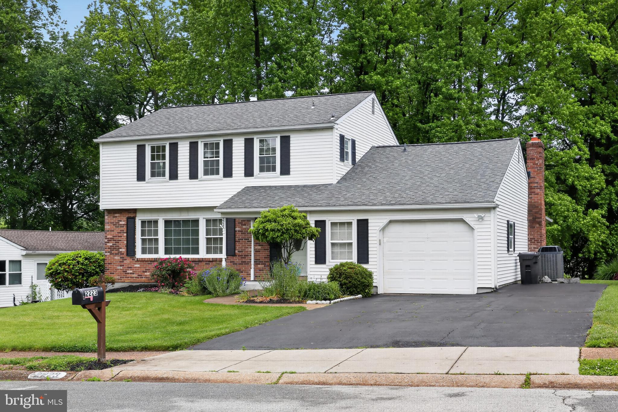 2223 ROSEWOOD DRIVE