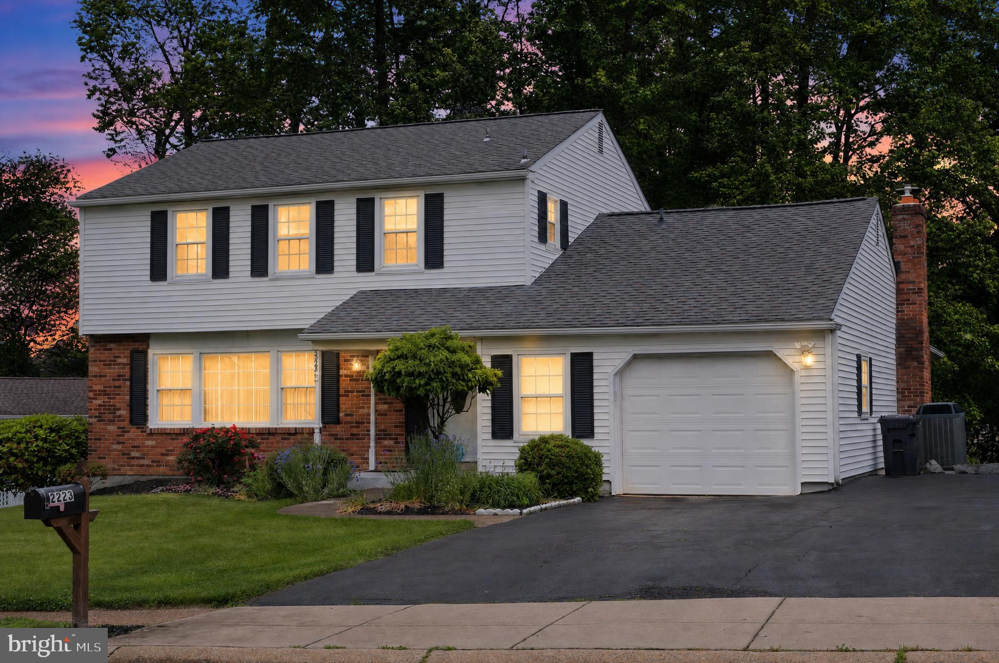 2223 ROSEWOOD DRIVE