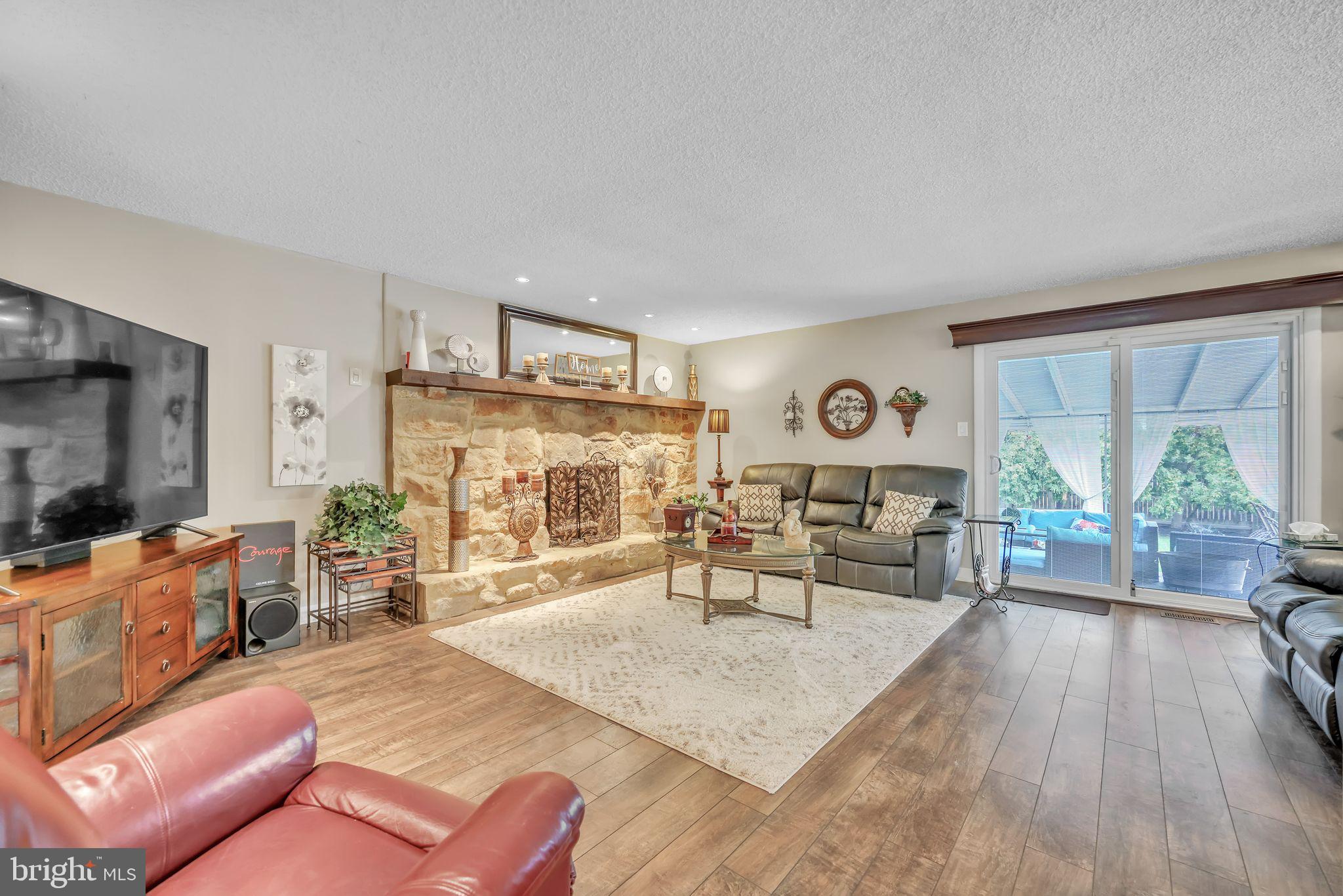 550 SHERRY DRIVE