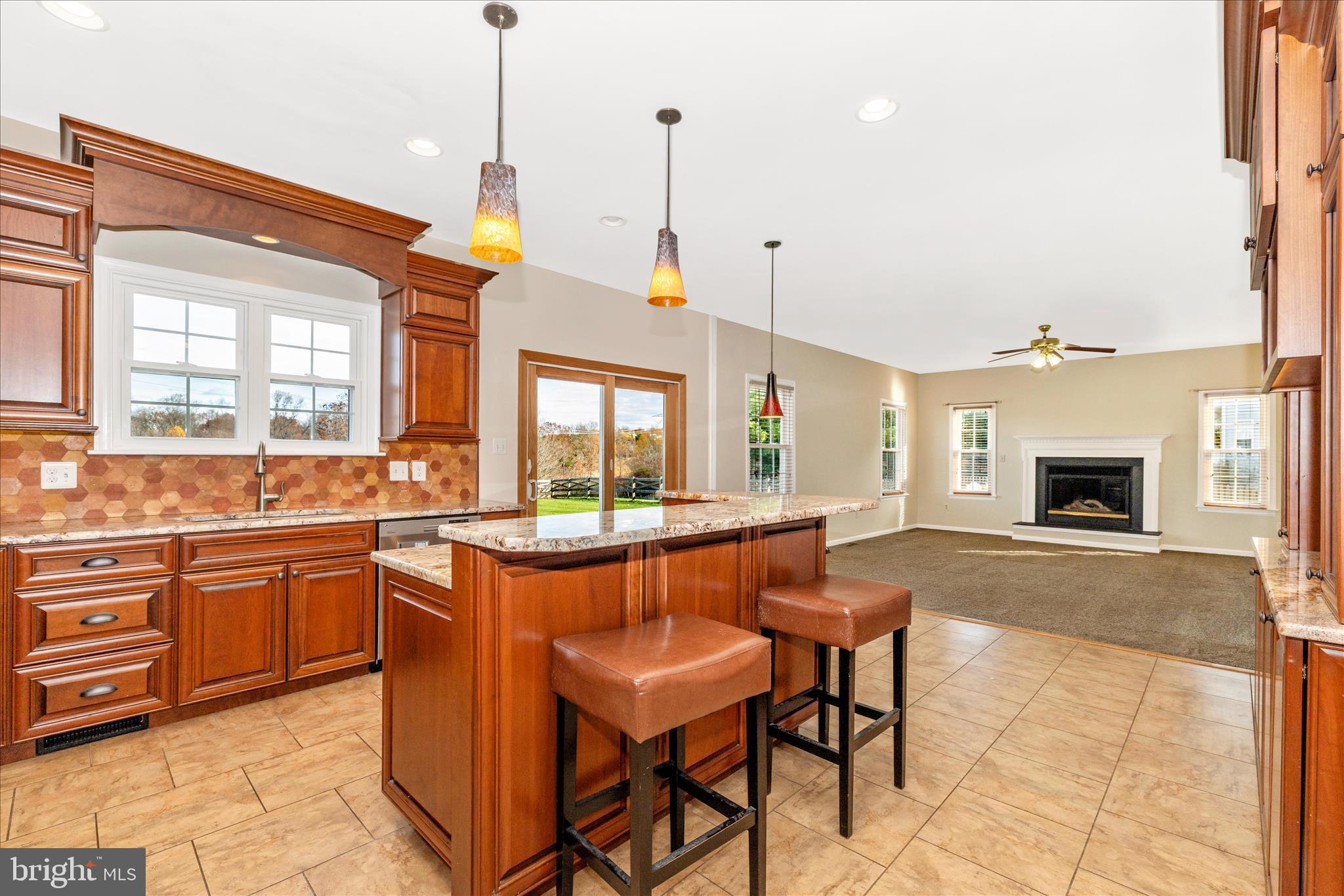 SUMMIT RIDGE - Residential