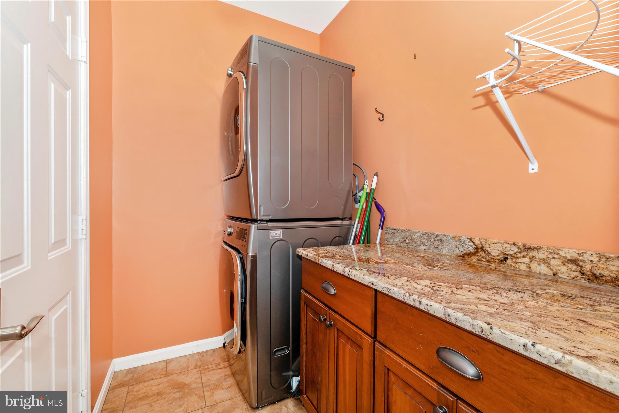 SUMMIT RIDGE - Residential