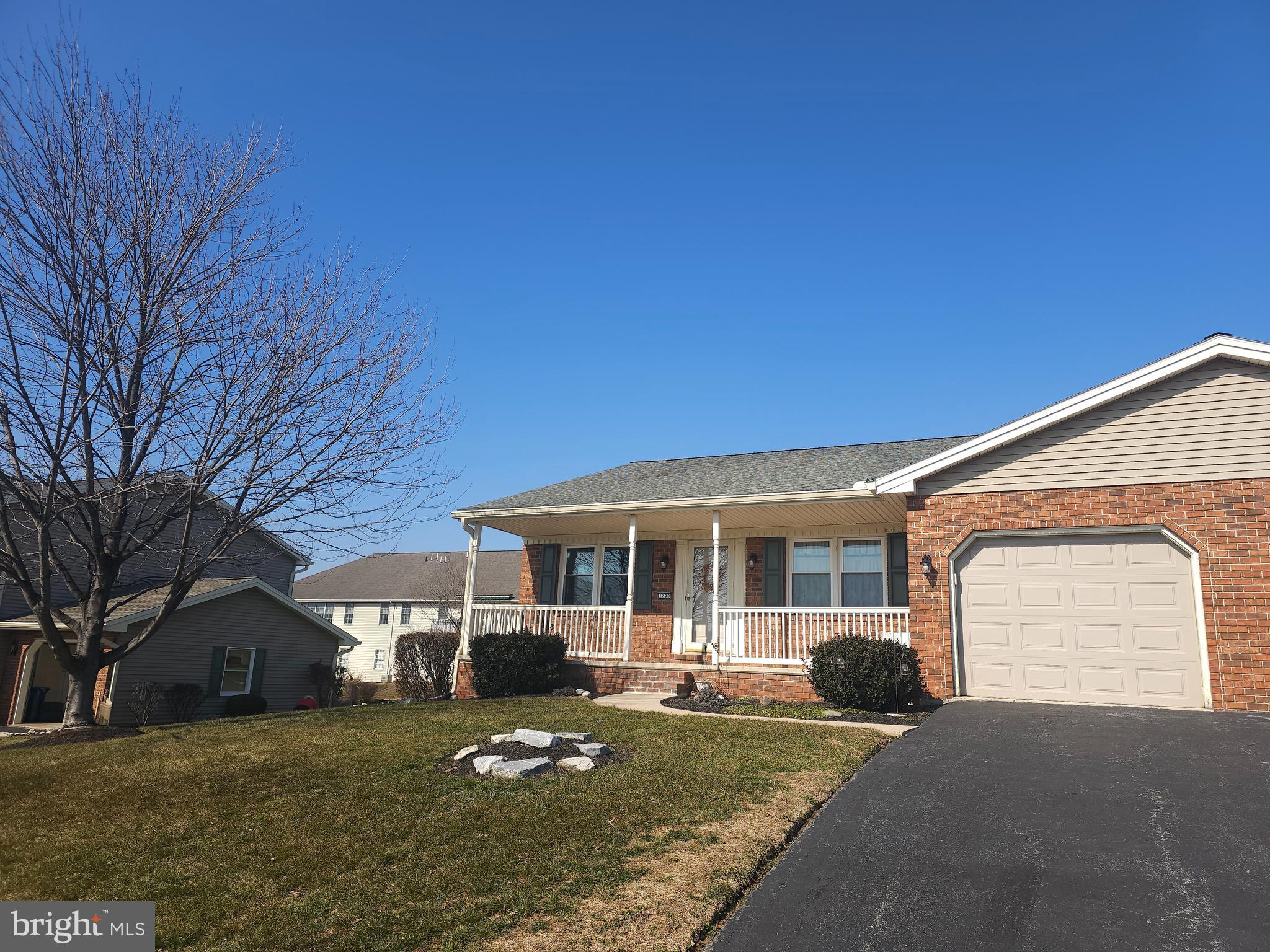 1290 WOODRIDGE DRIVE