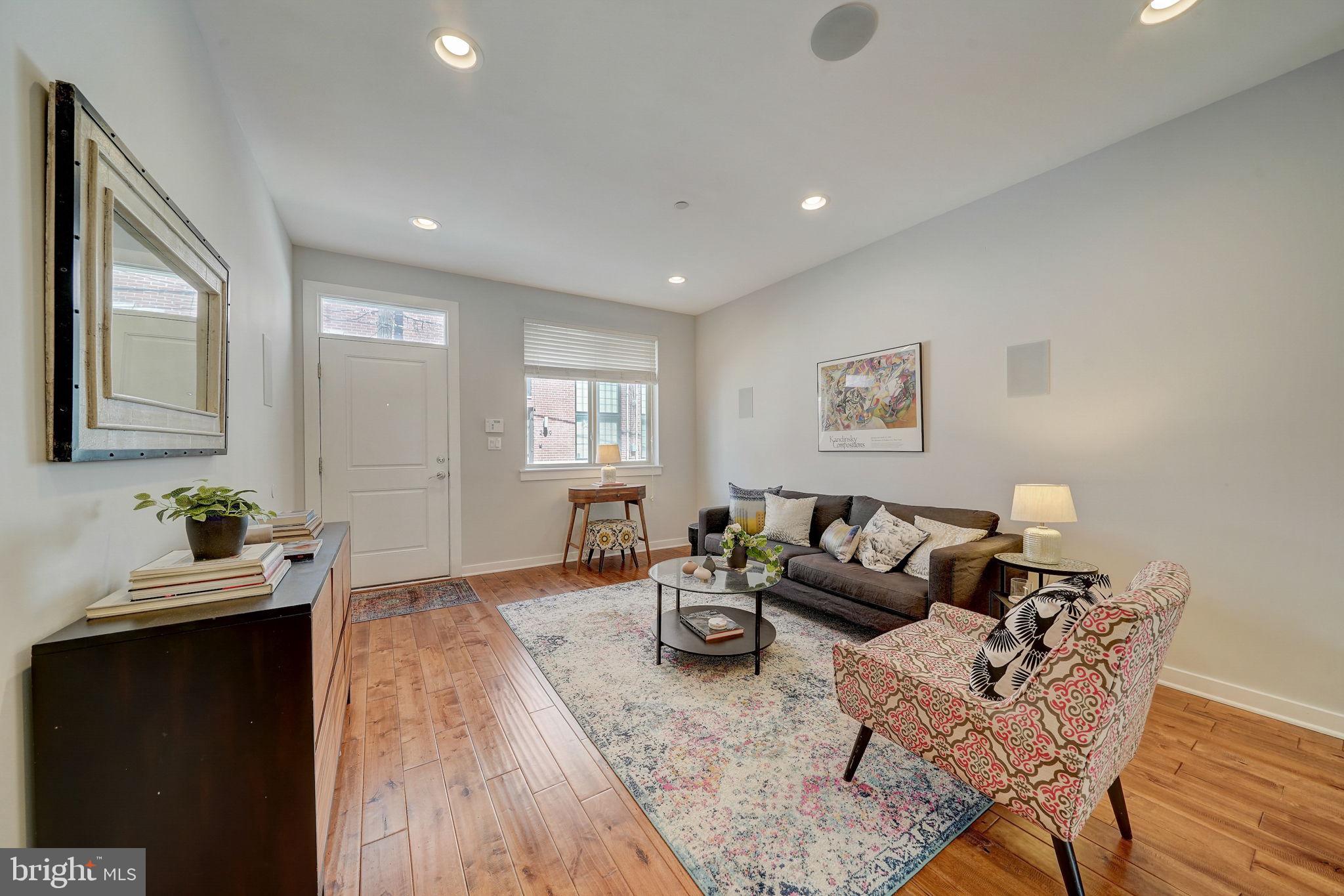 POINT BREEZE - Residential