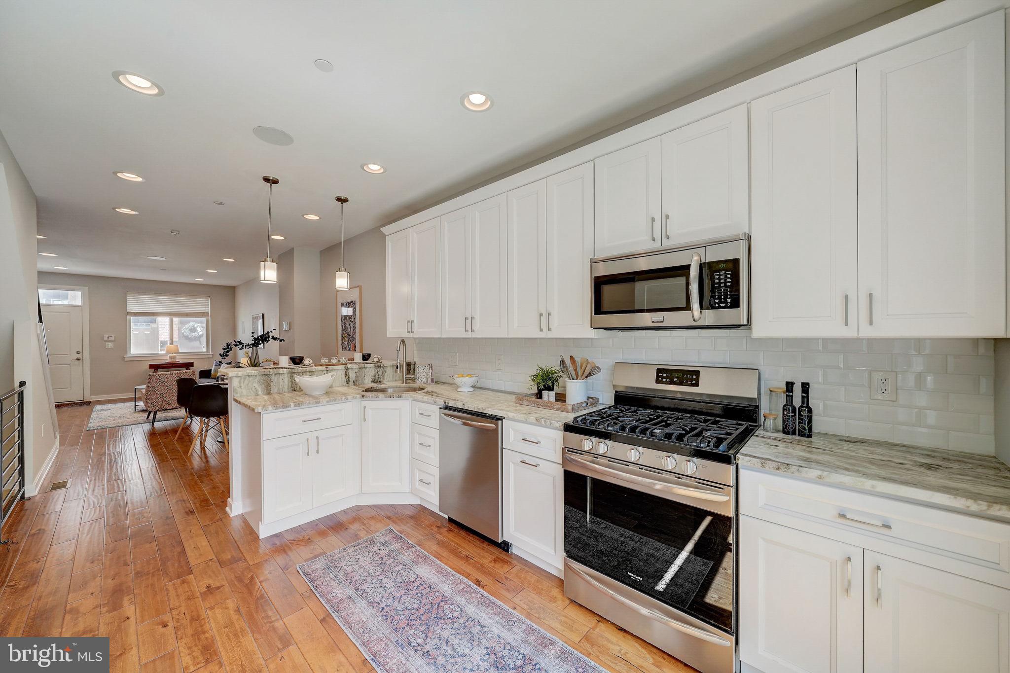 POINT BREEZE - Residential