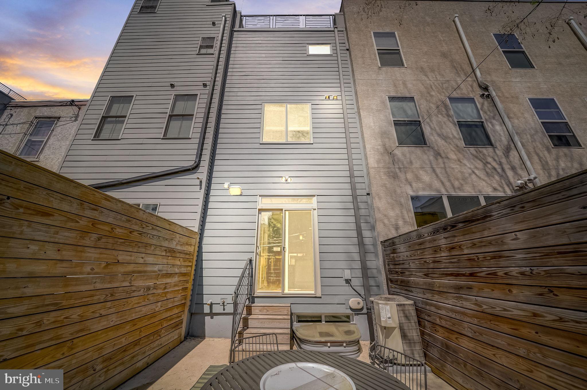 POINT BREEZE - Residential