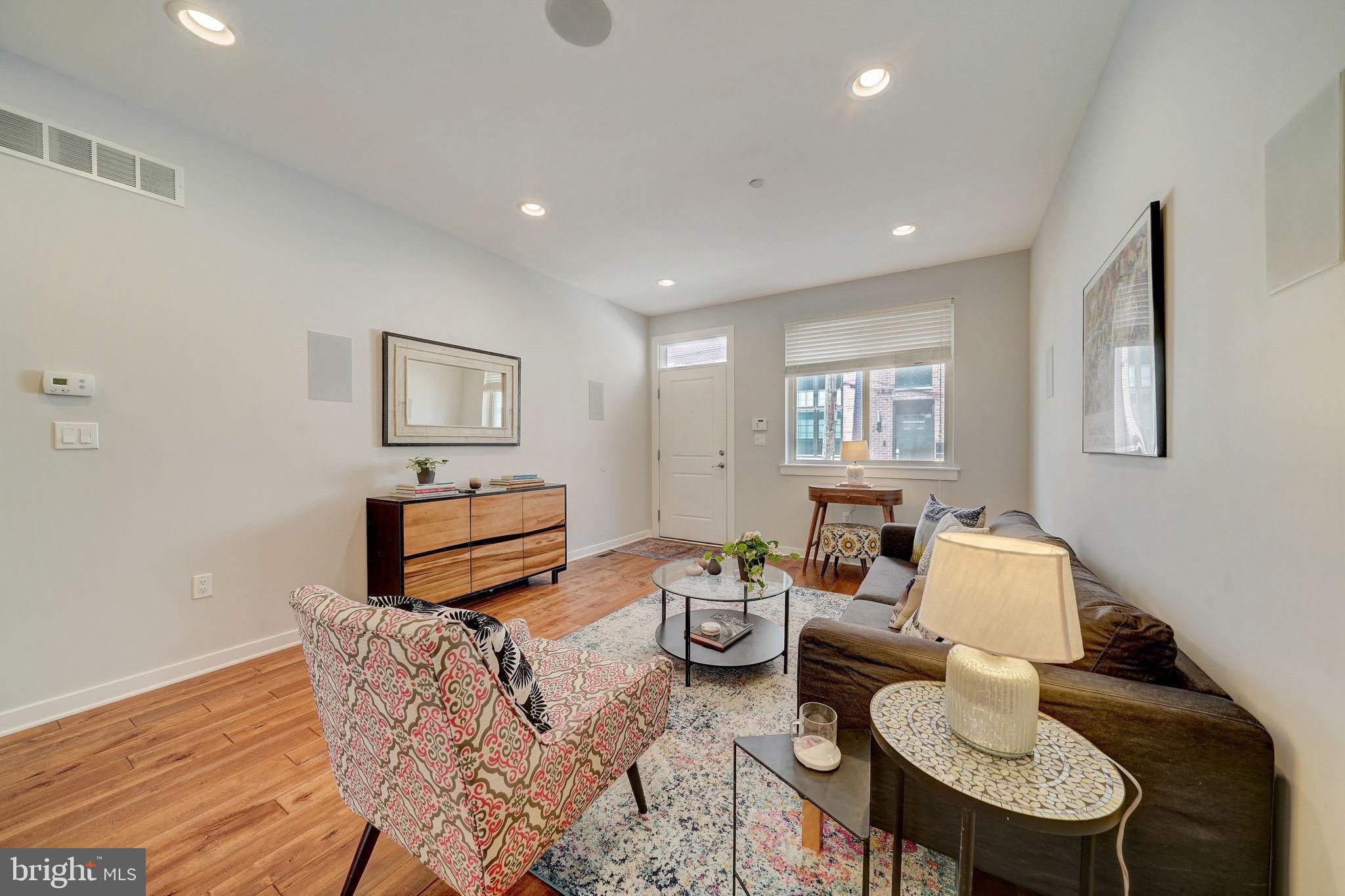 POINT BREEZE - Residential