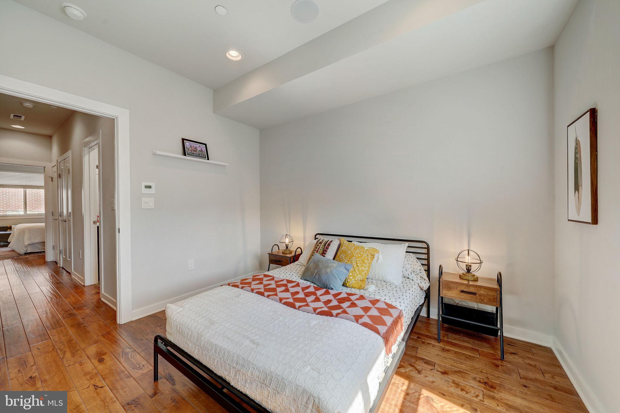 POINT BREEZE - Residential