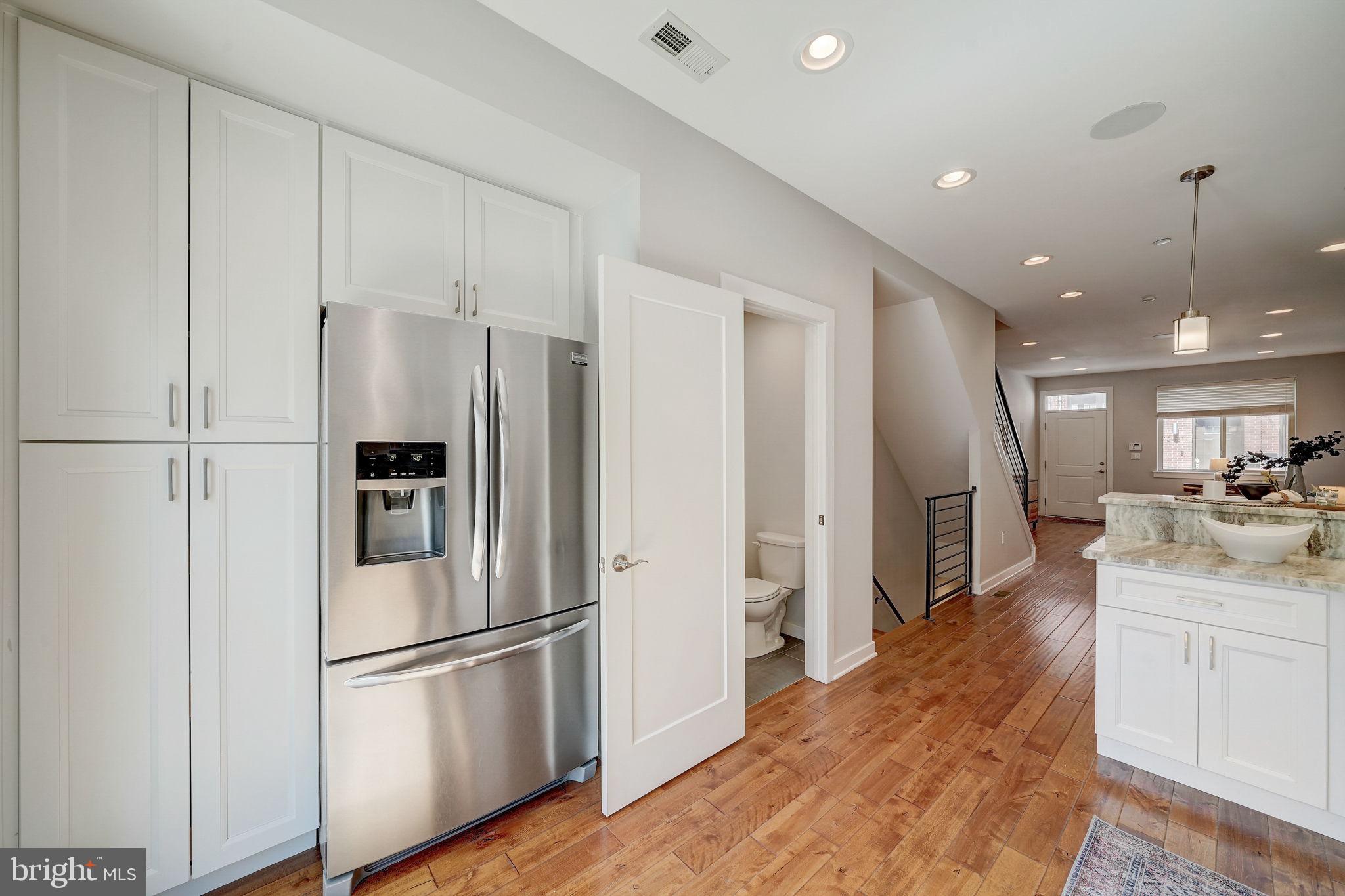 POINT BREEZE - Residential