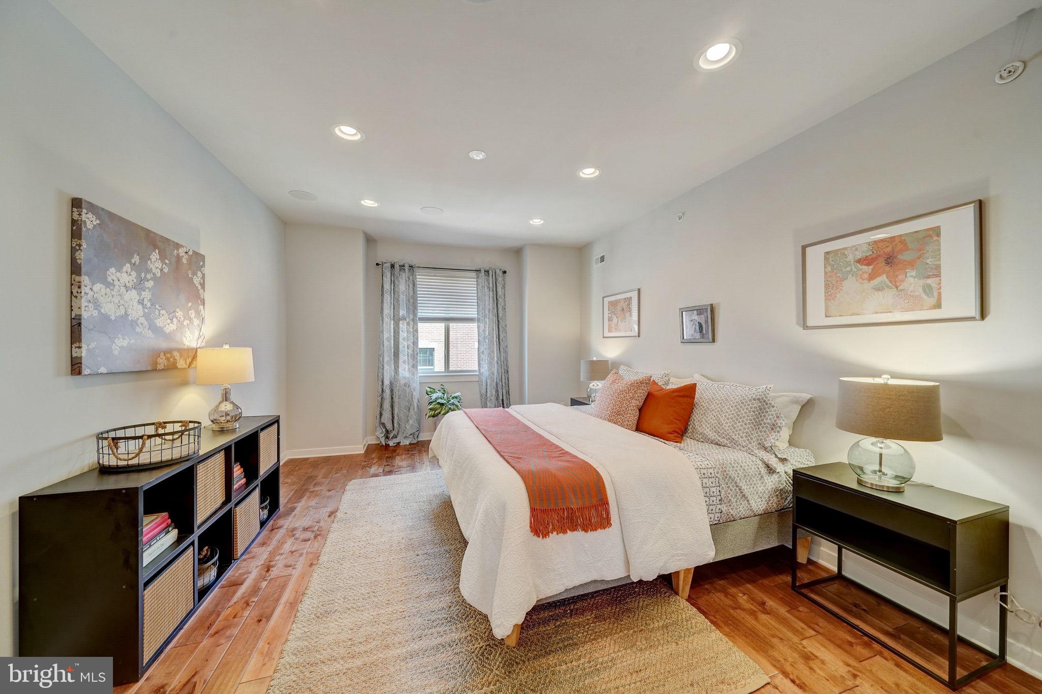 POINT BREEZE - Residential