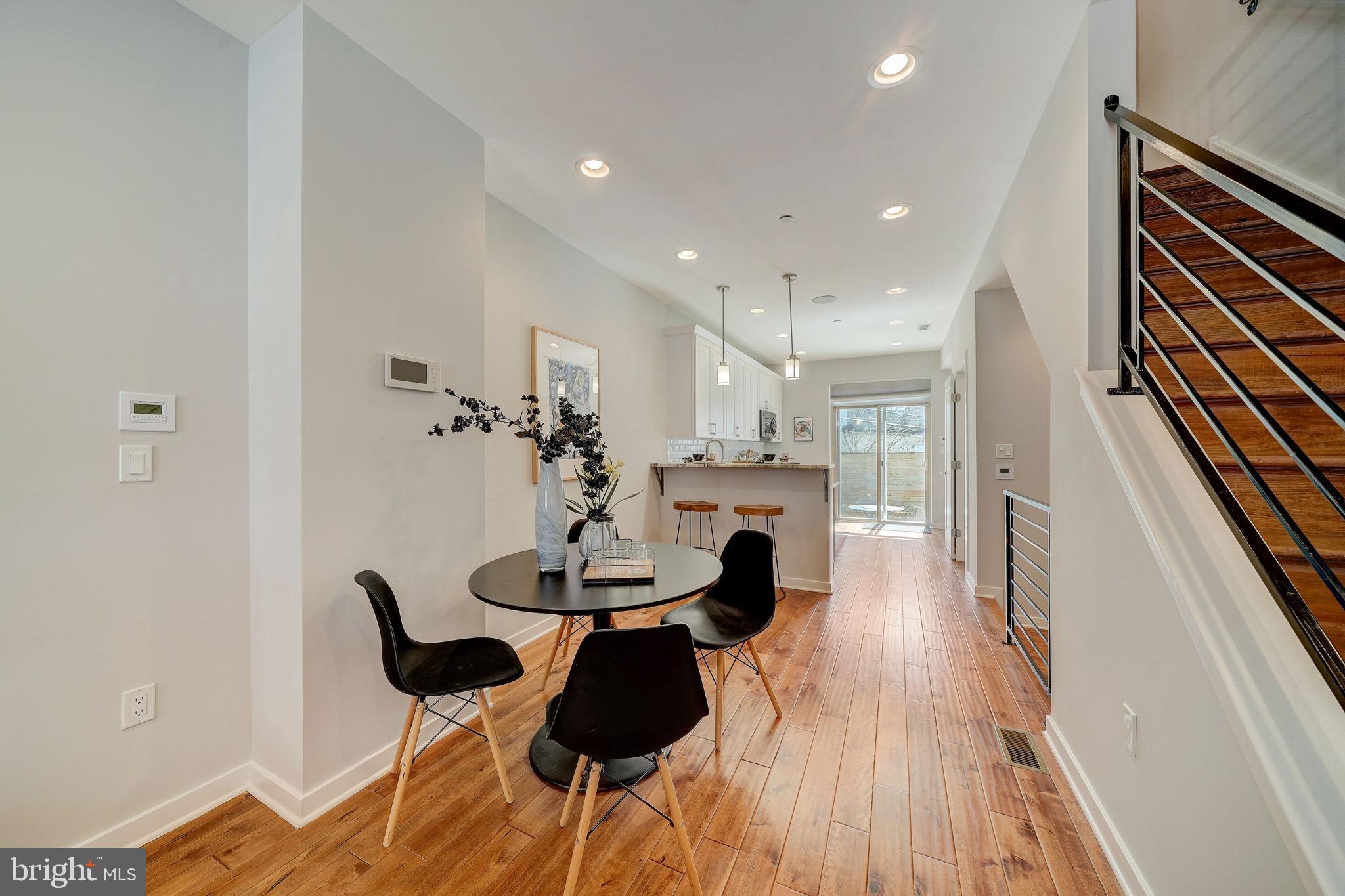 POINT BREEZE - Residential