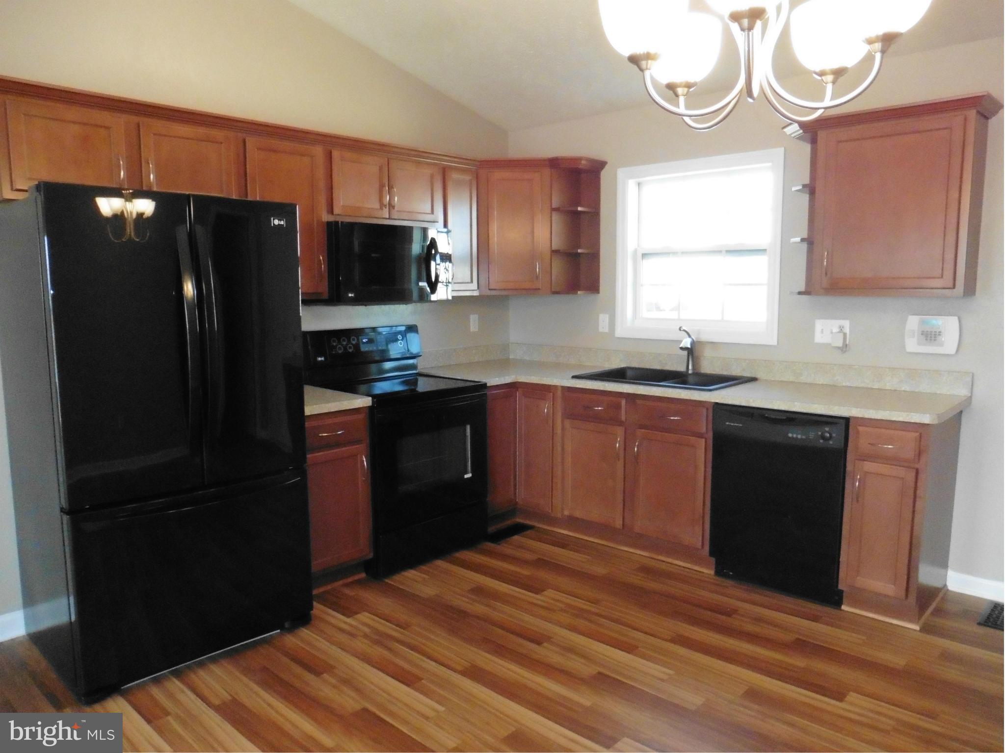 CRESTFIELD - Residential