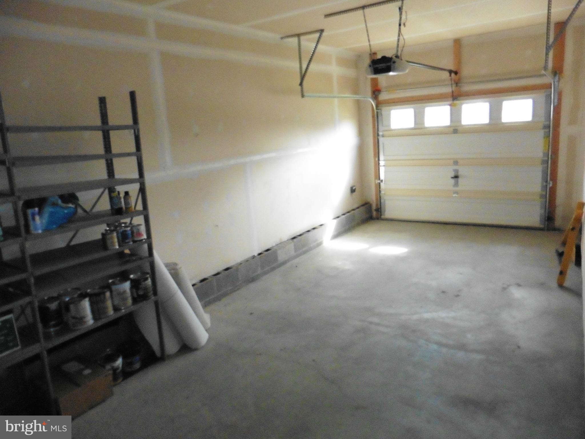 CRESTFIELD - Residential