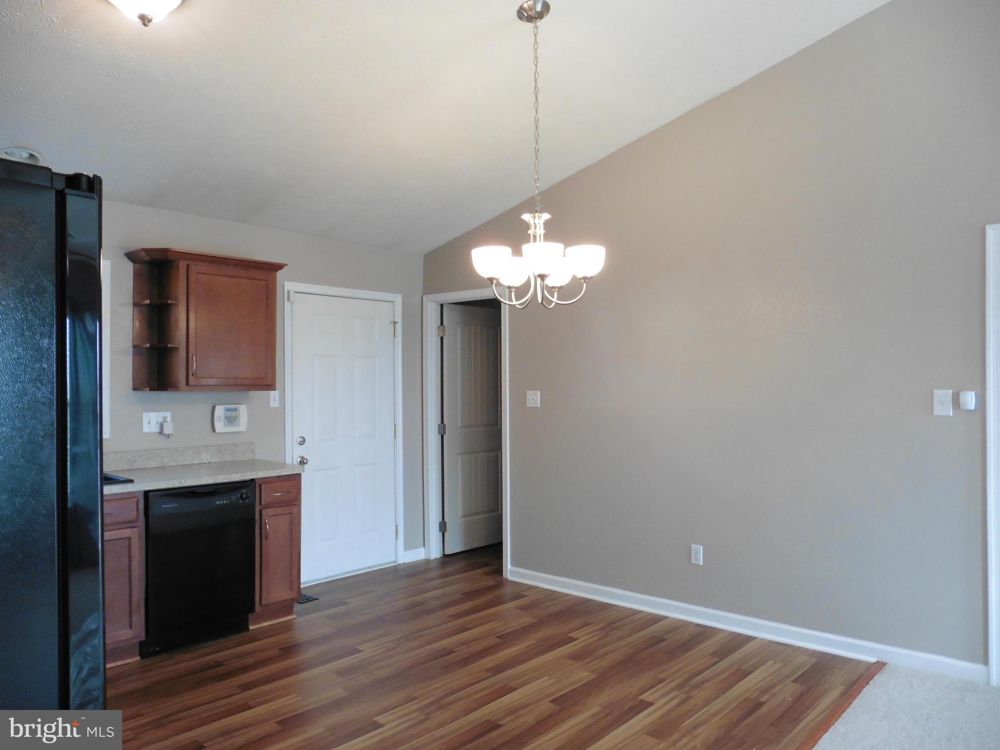 CRESTFIELD - Residential