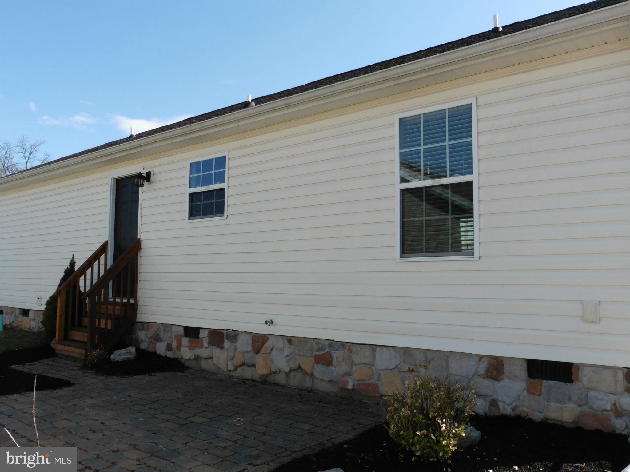 CRESTFIELD - Residential