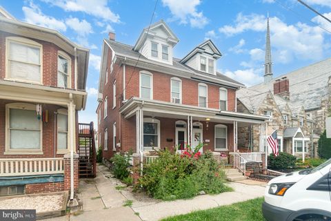 Homes For Sale - 327 Herman Avenue<br/> LEMOYNE, PA 17043