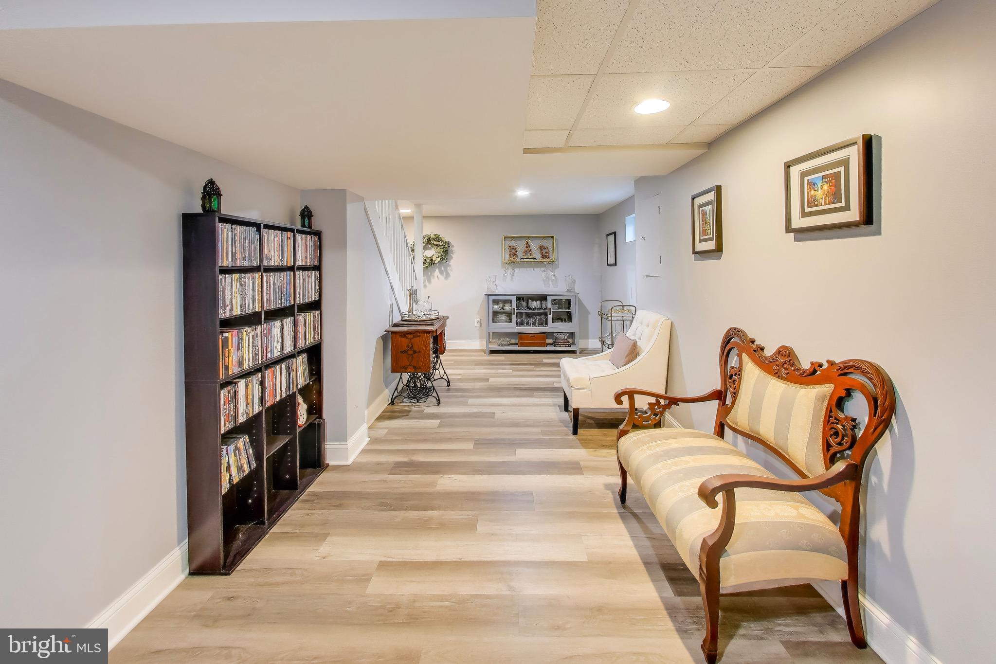 OAKLAND TERRACE - Residential