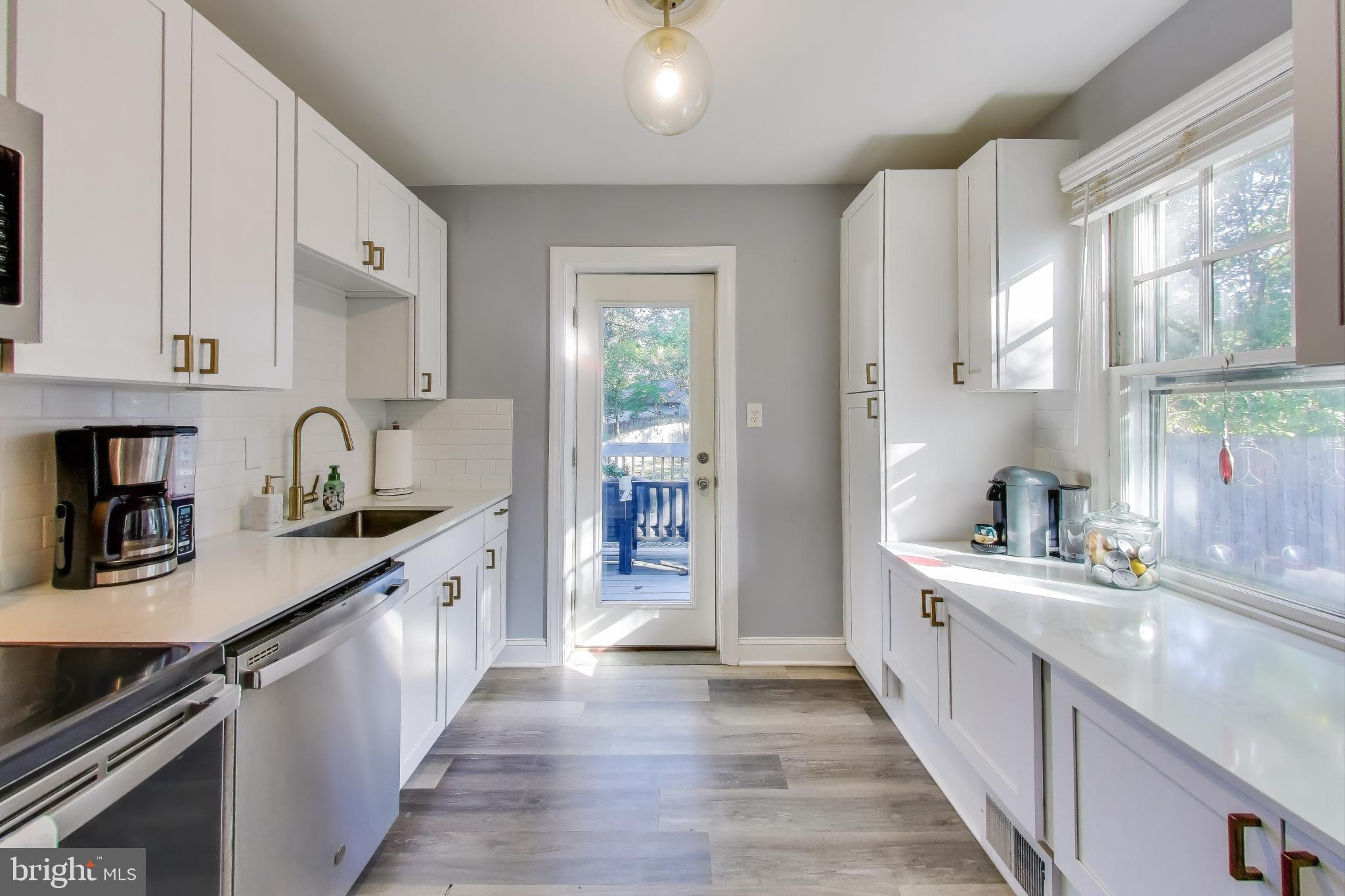 OAKLAND TERRACE - Residential