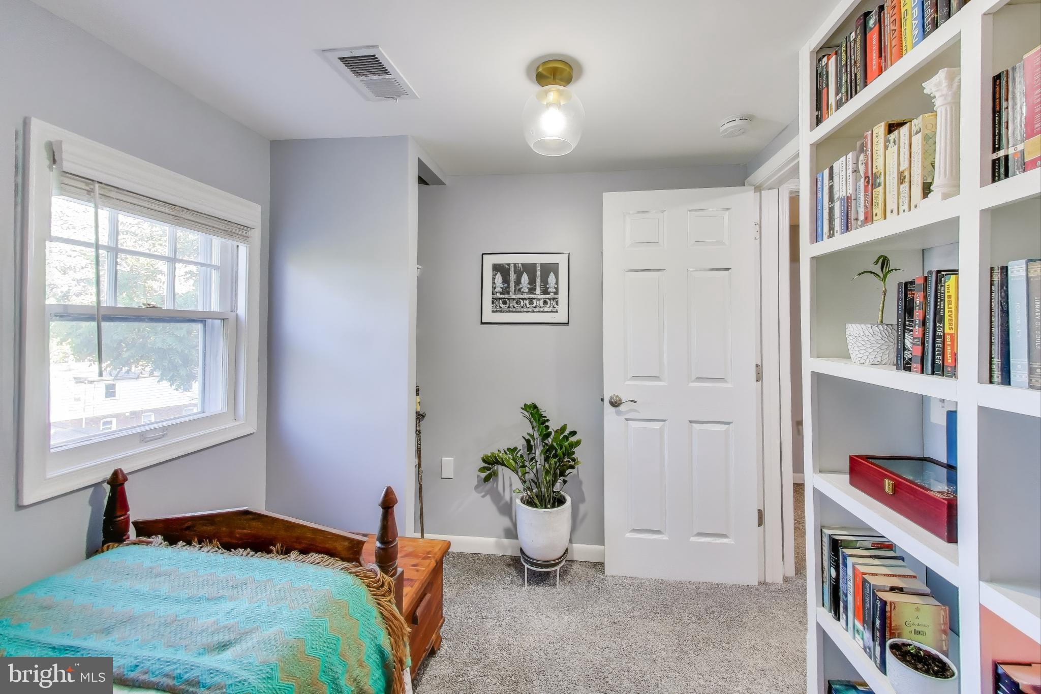 OAKLAND TERRACE - Residential