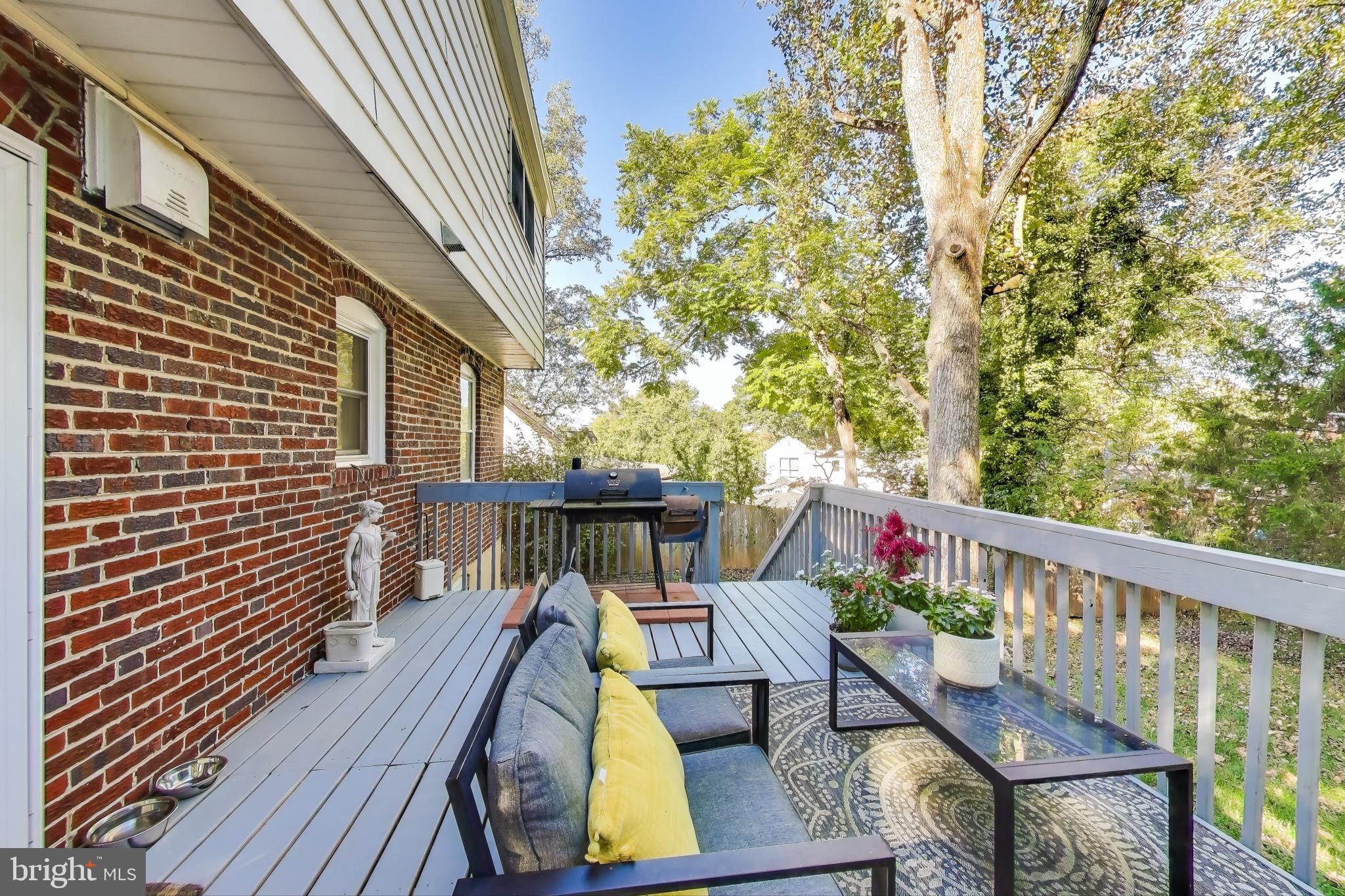 OAKLAND TERRACE - Residential