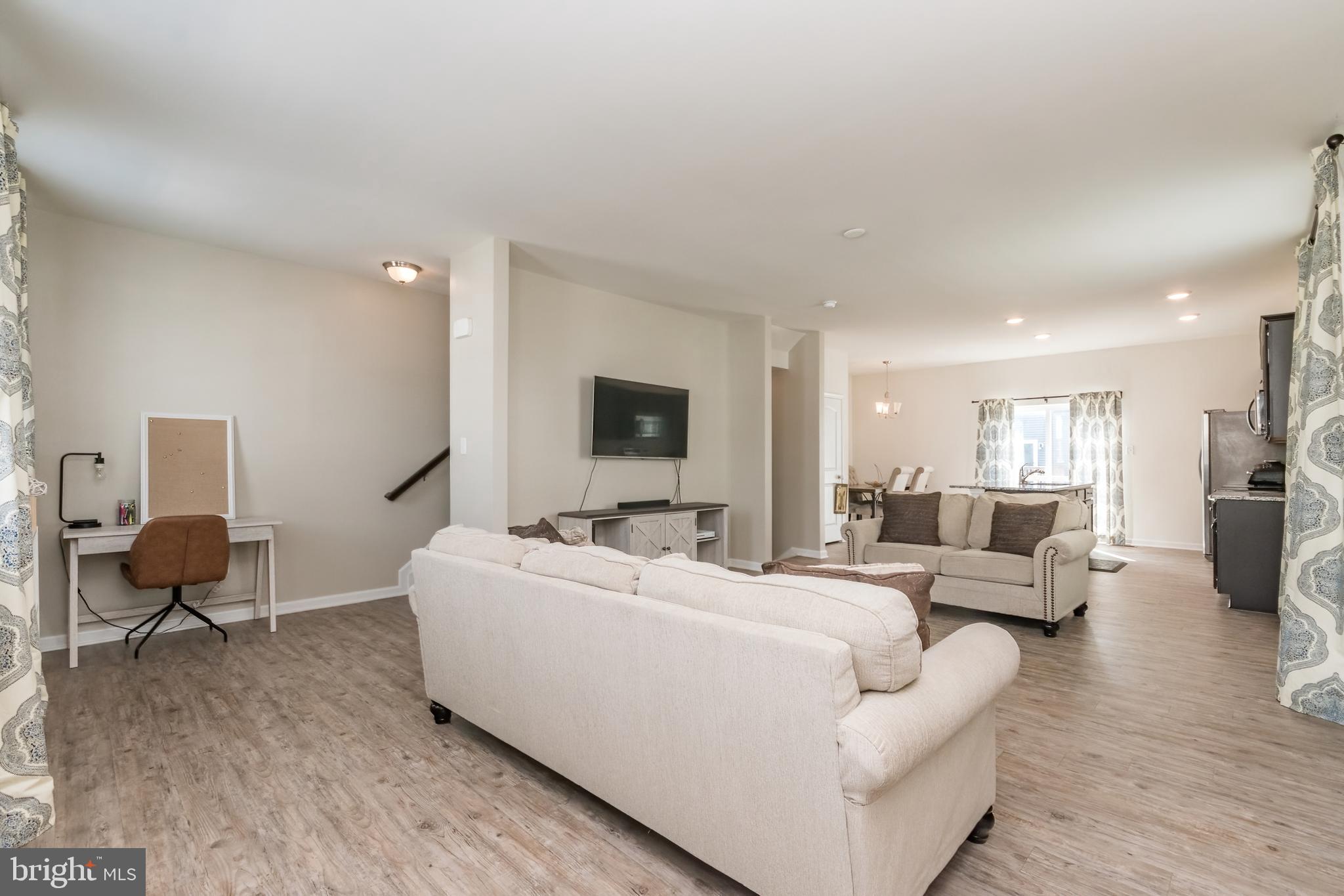 BERKELEY RIDGE - Residential