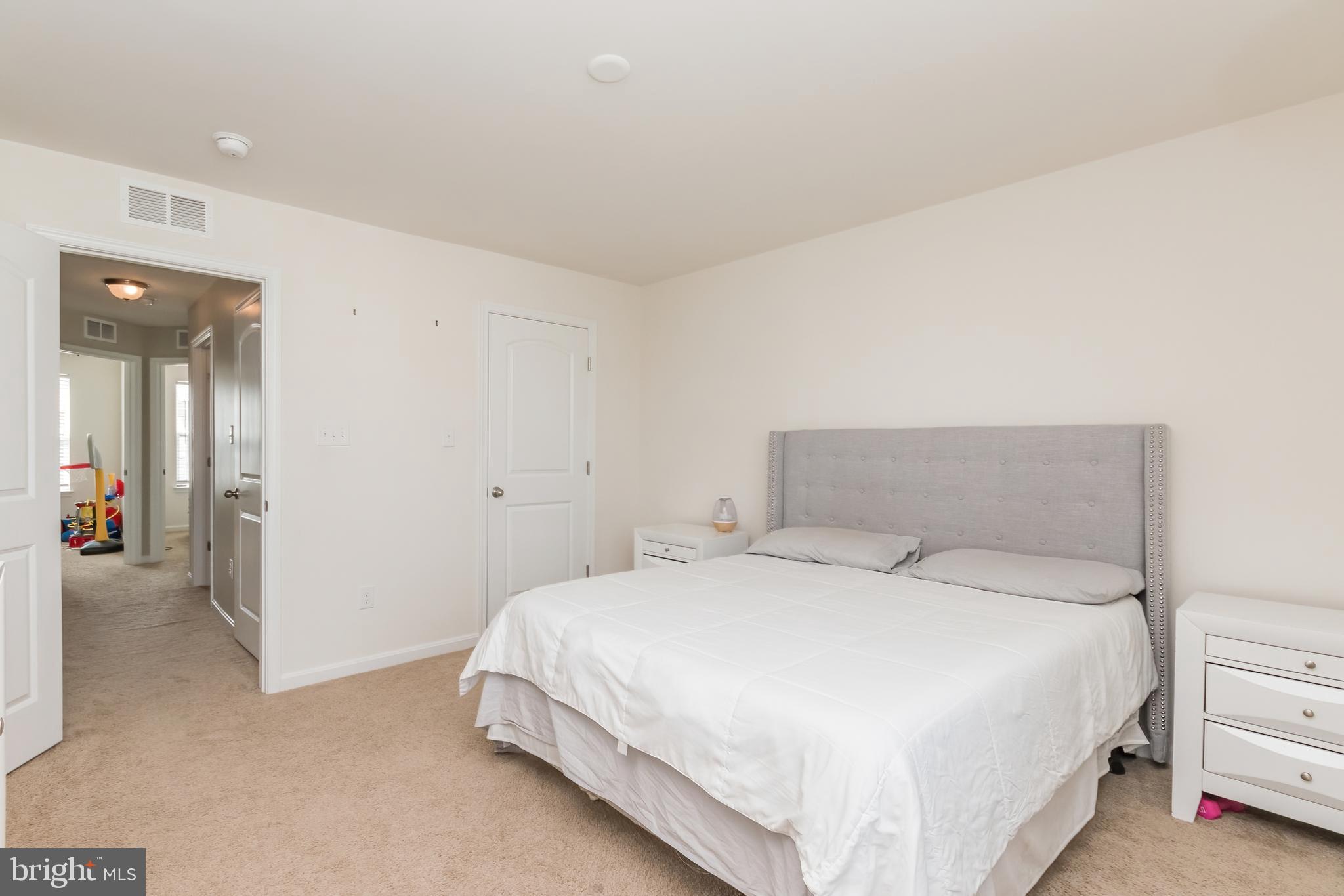 BERKELEY RIDGE - Residential