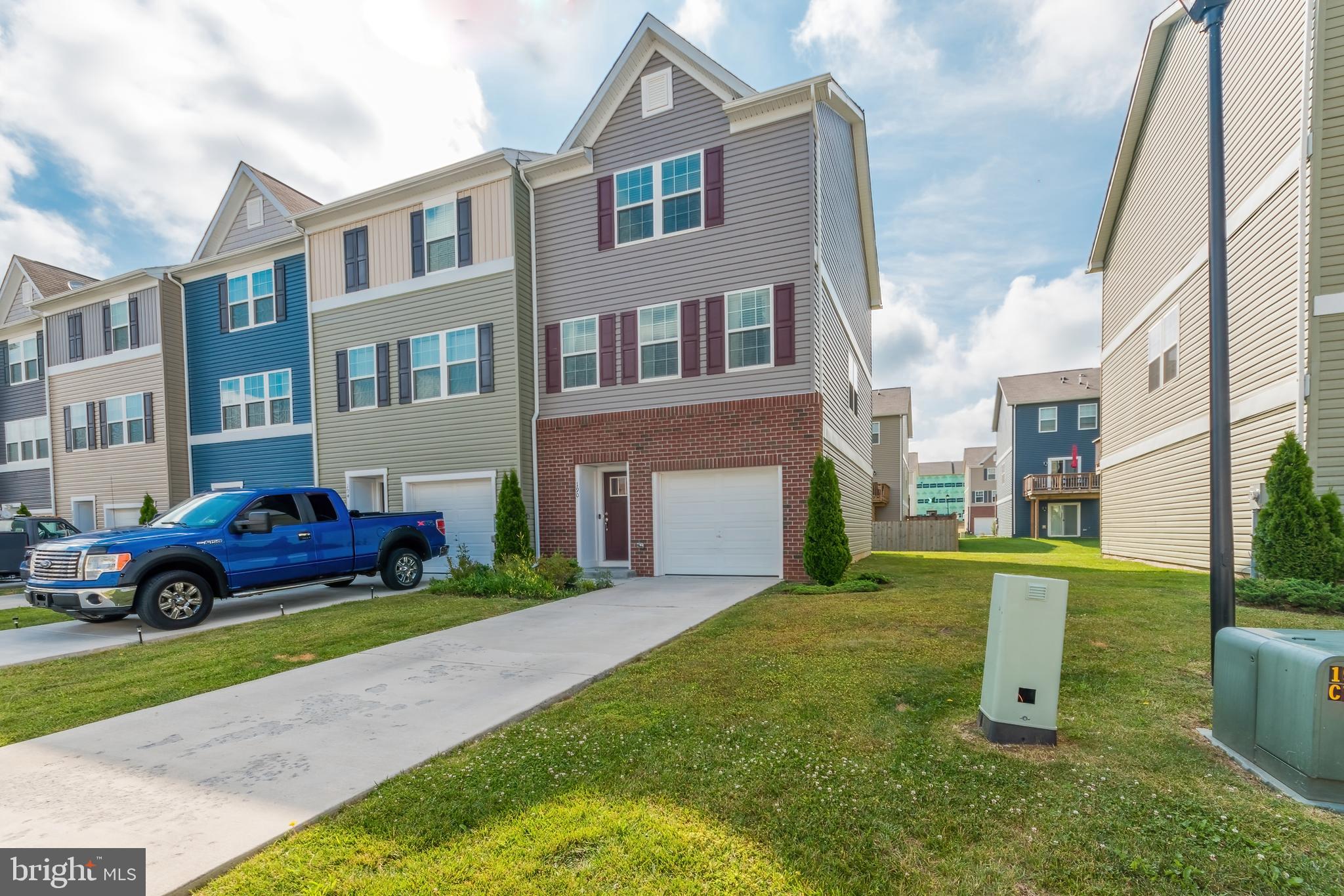 BERKELEY RIDGE - Residential