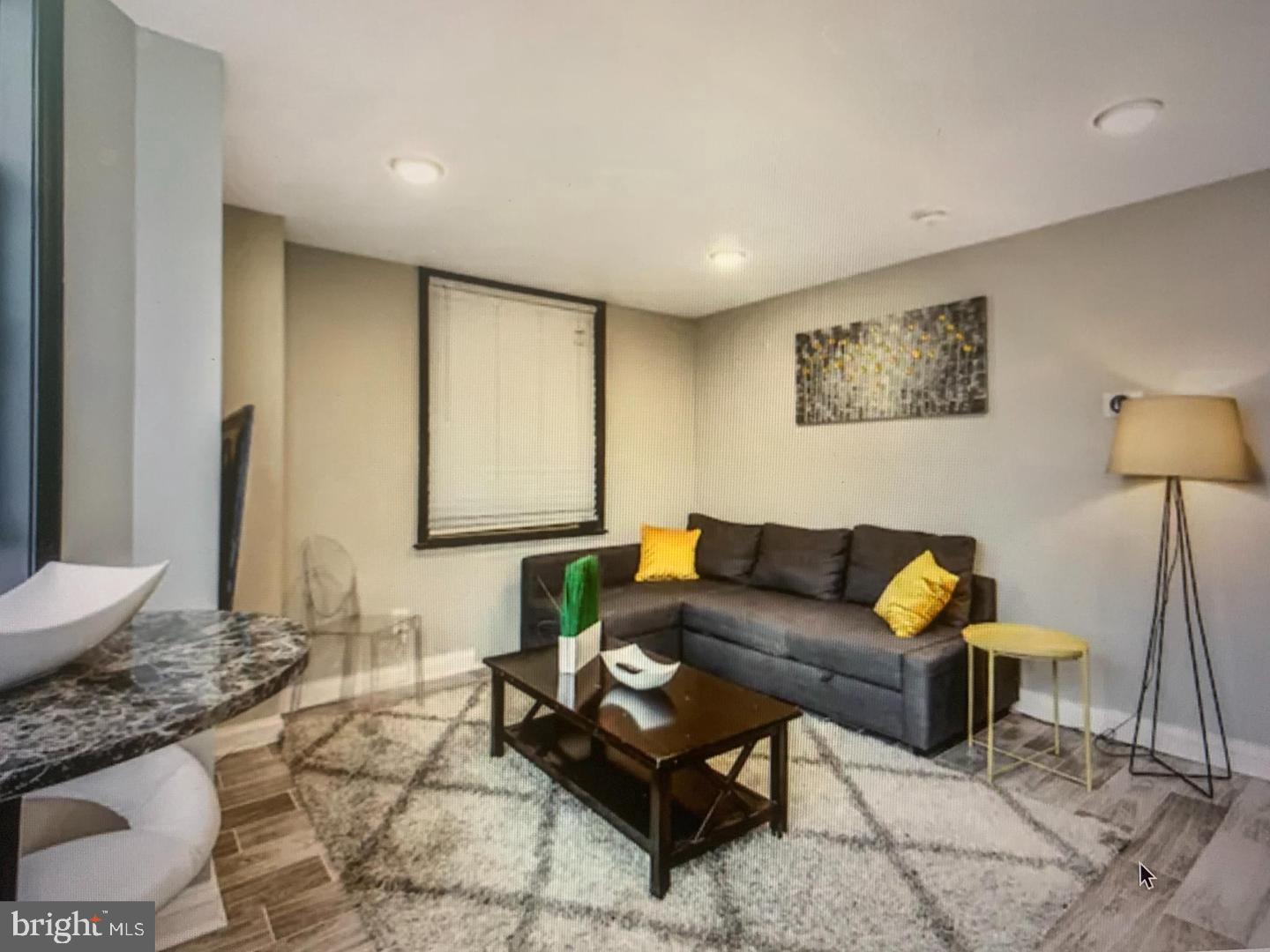 2135 WALNUT STREET 901
