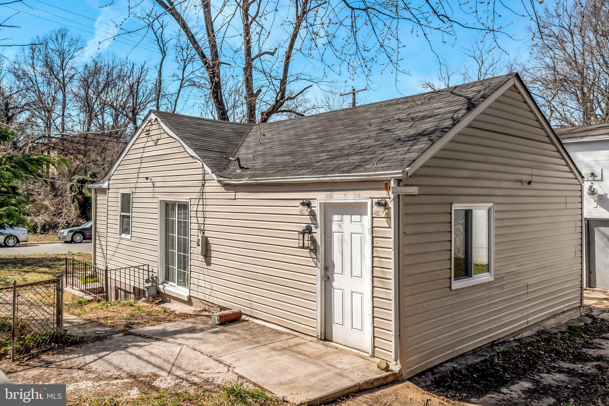 GR CAPITOL HEIGHTS - Residential Lease