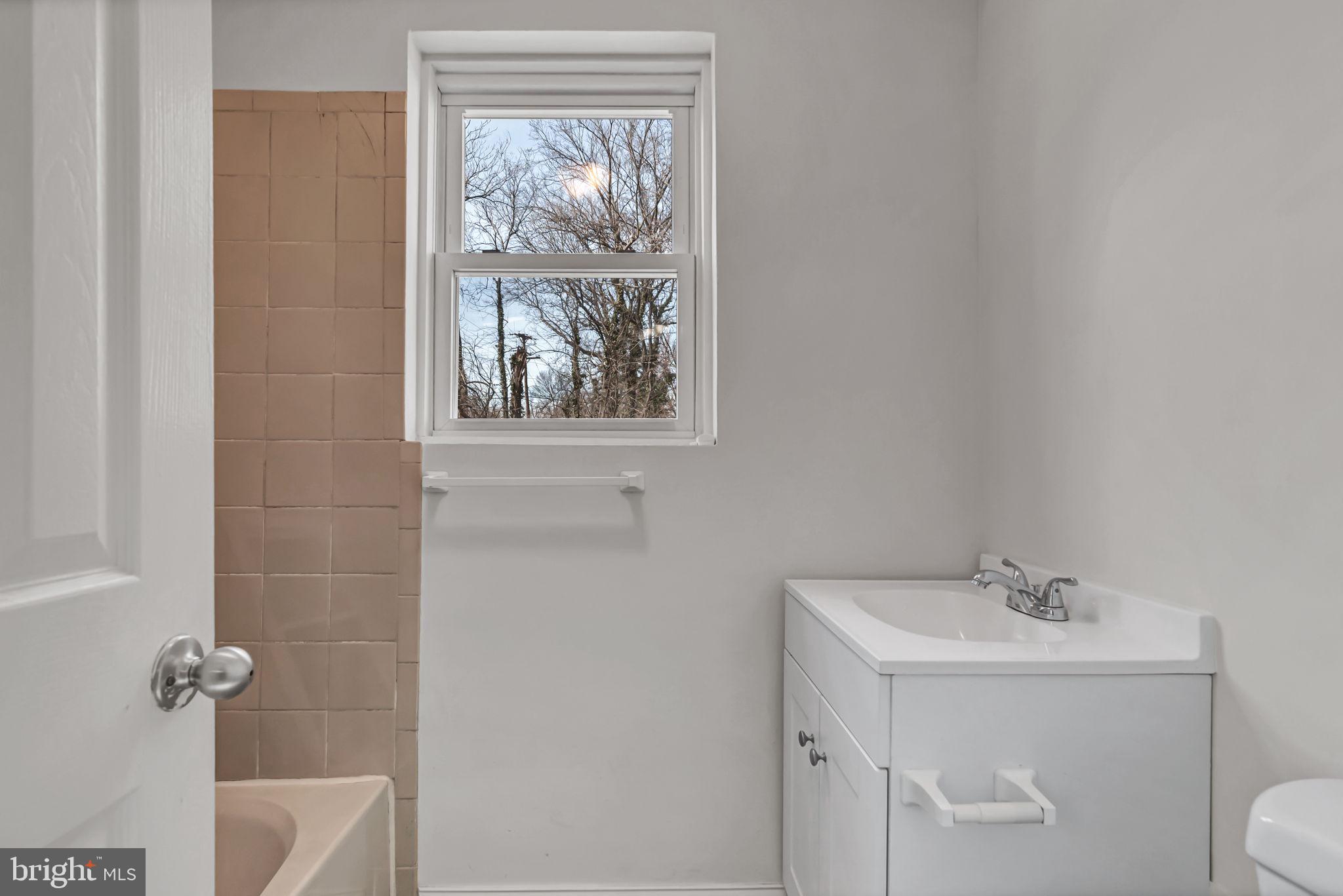 GR CAPITOL HEIGHTS - Residential Lease