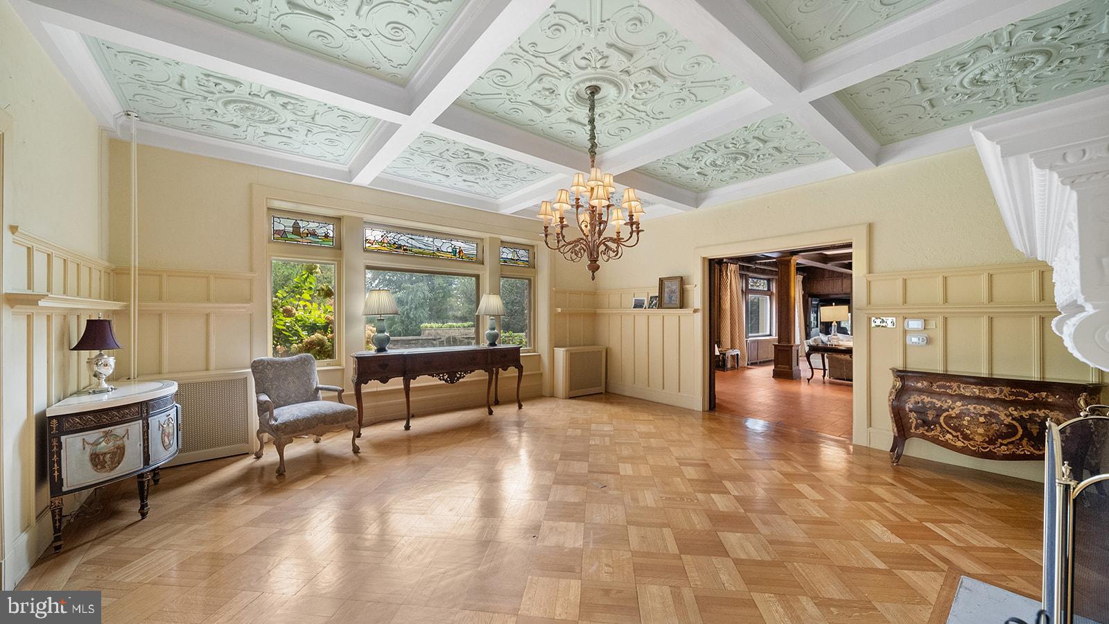 MEADOWBROOK - Residential