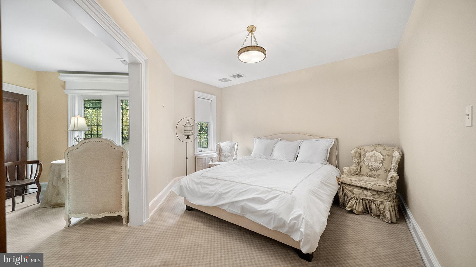 MEADOWBROOK - Residential
