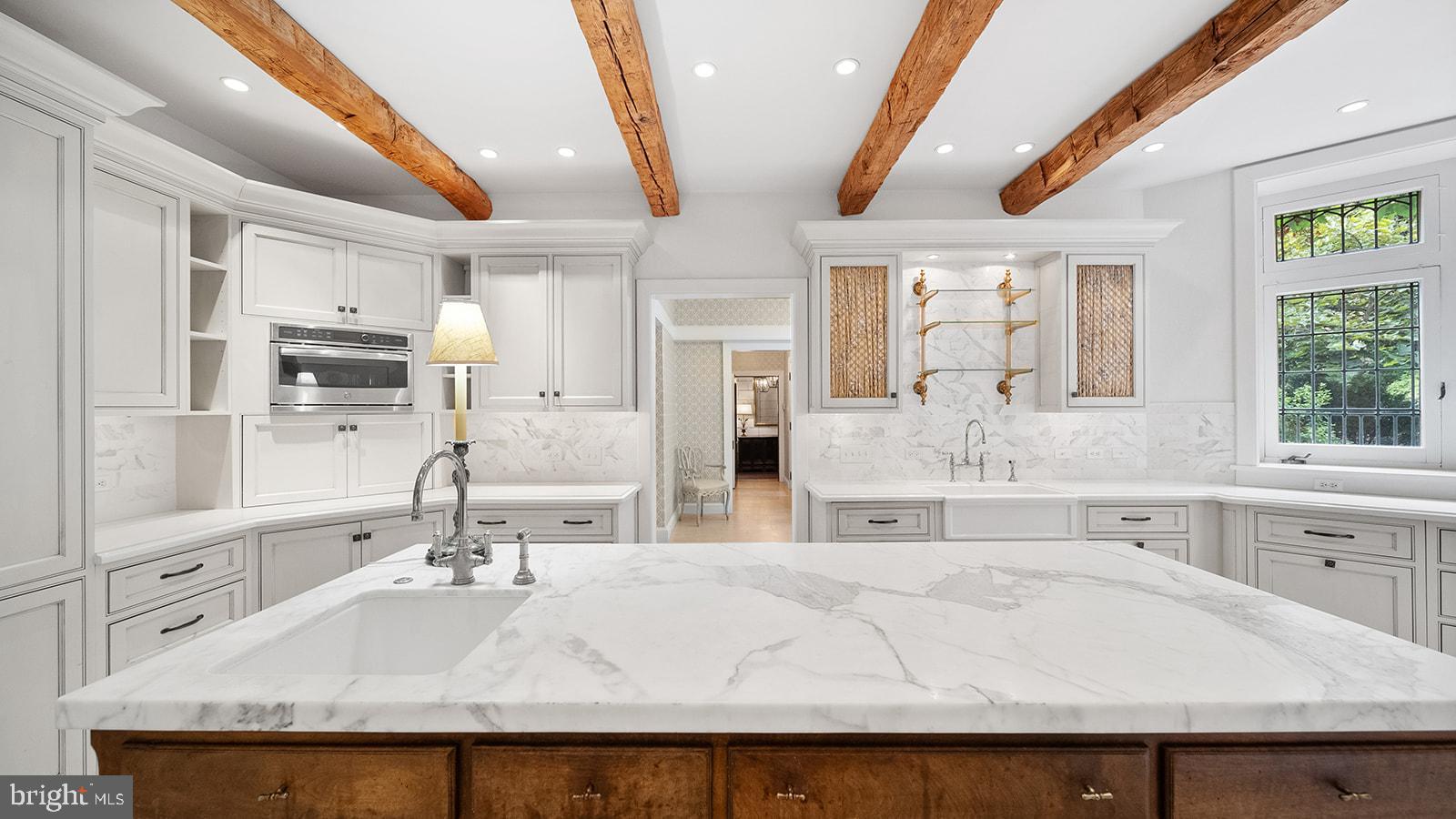 MEADOWBROOK - Residential
