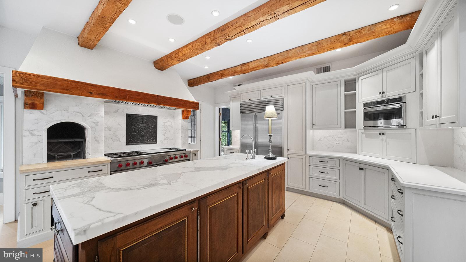 MEADOWBROOK - Residential