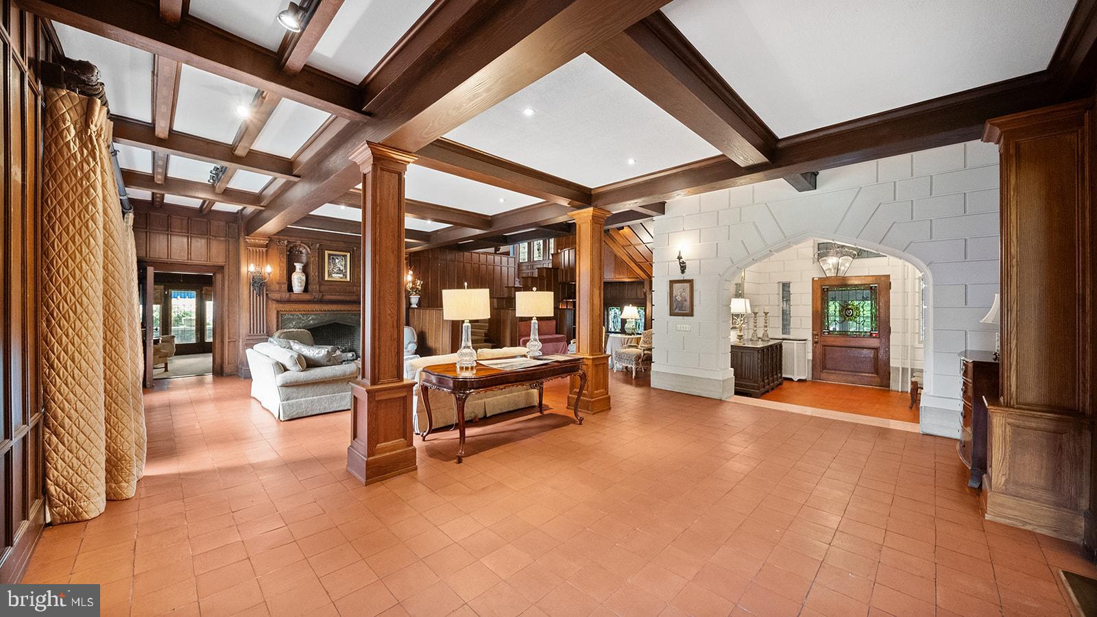 MEADOWBROOK - Residential