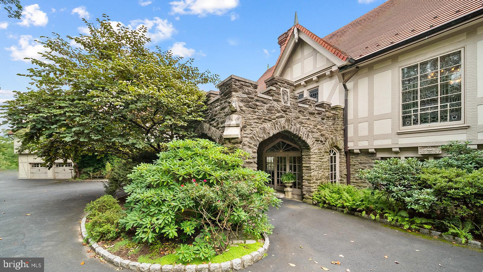 MEADOWBROOK - Residential