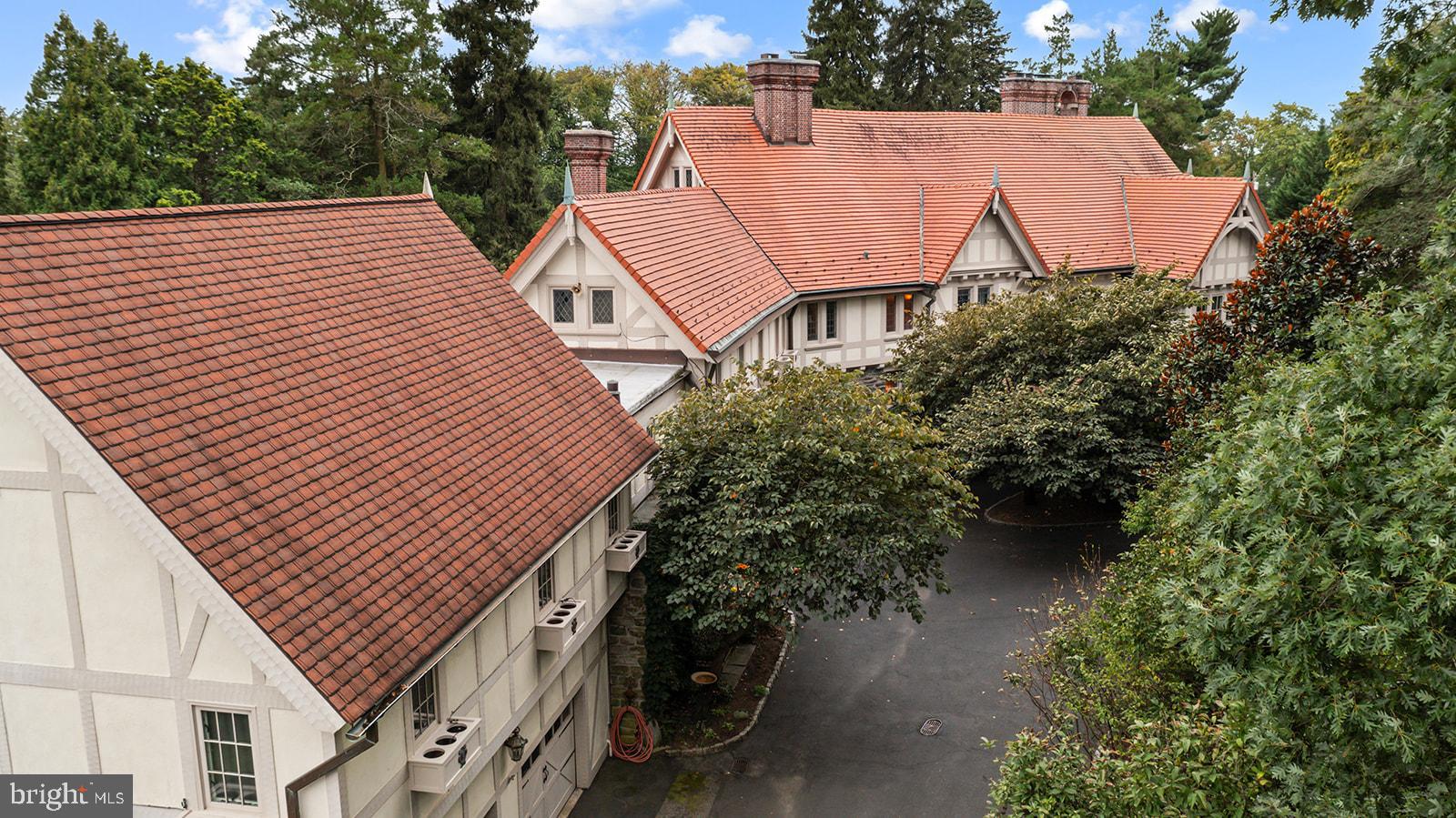MEADOWBROOK - Residential