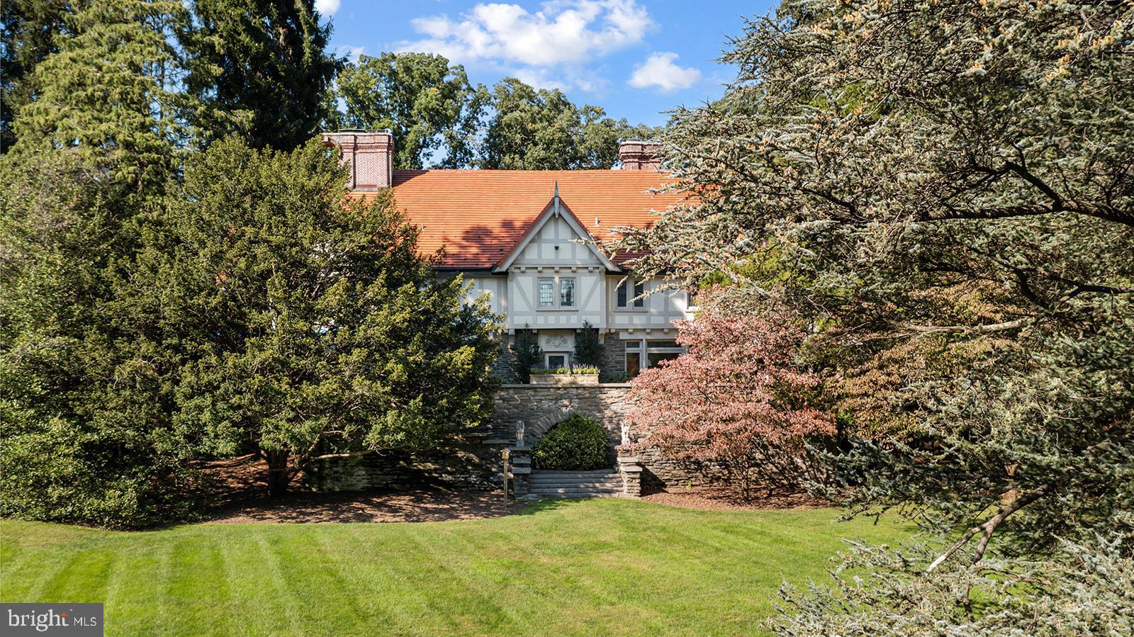 MEADOWBROOK - Residential
