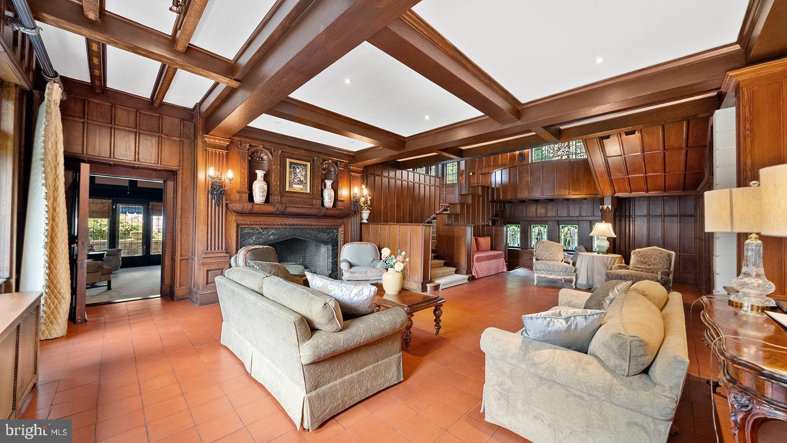 MEADOWBROOK - Residential