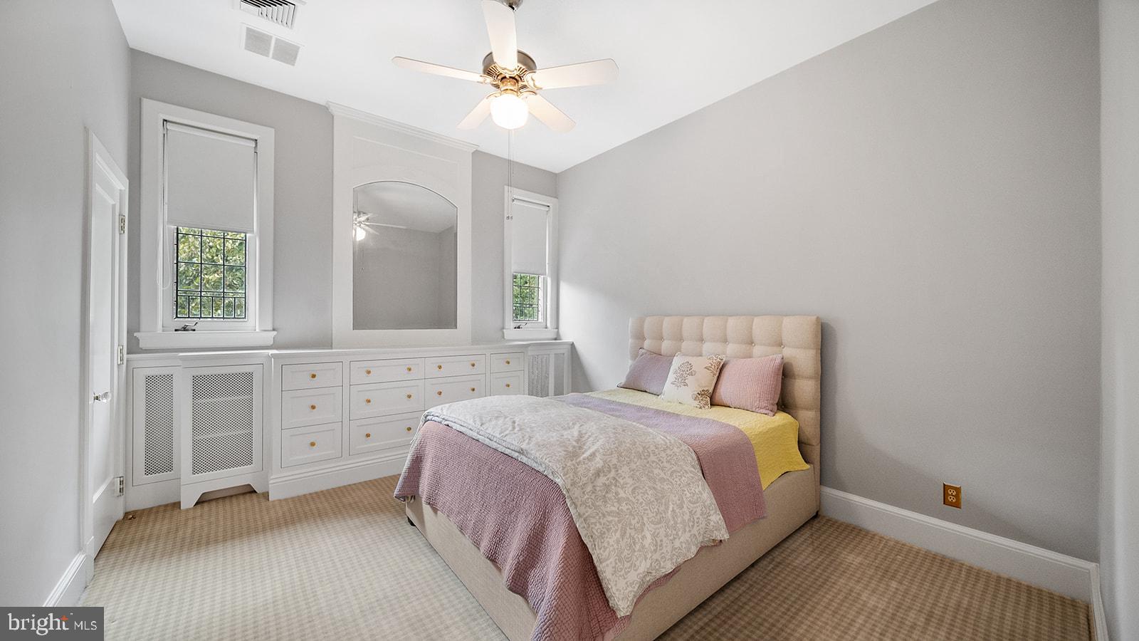 MEADOWBROOK - Residential
