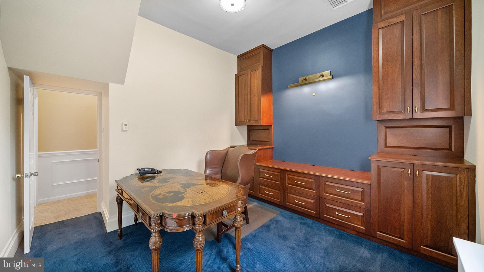 MEADOWBROOK - Residential