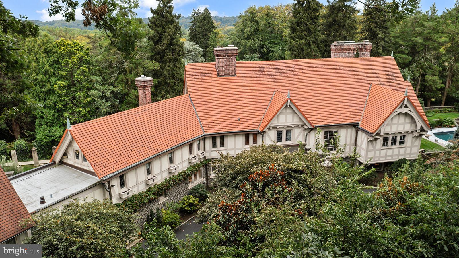 MEADOWBROOK - Residential